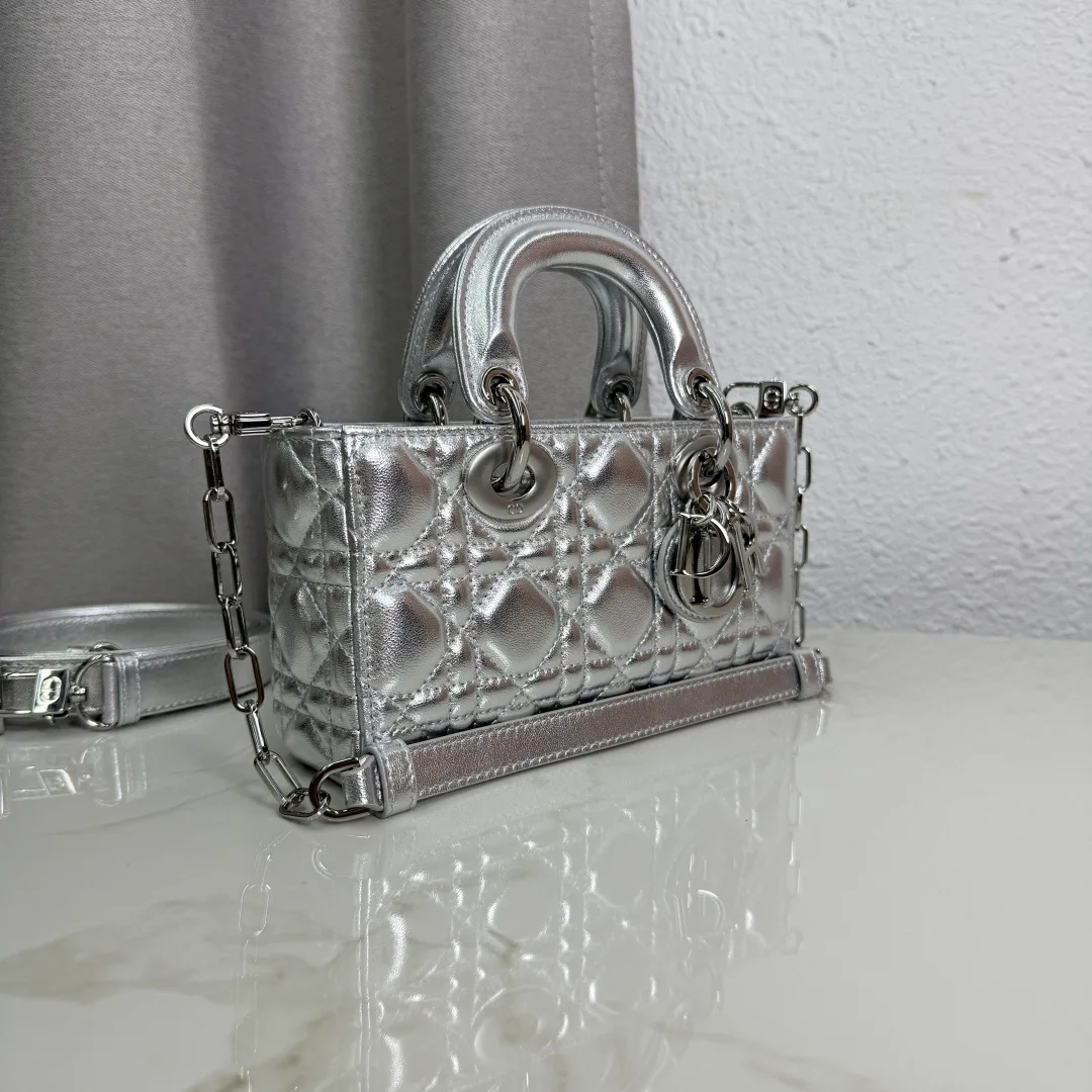 Классические Сумки Женские Christian Dior 18116447