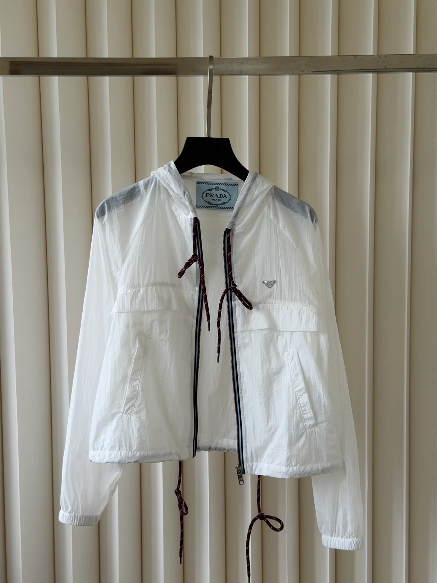 Куртки И Пуховики Женские Prada 17612844