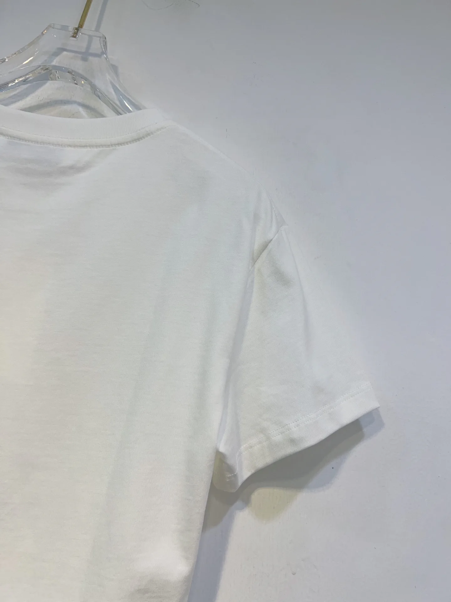 Футболки Женские Ami Paris 1696608