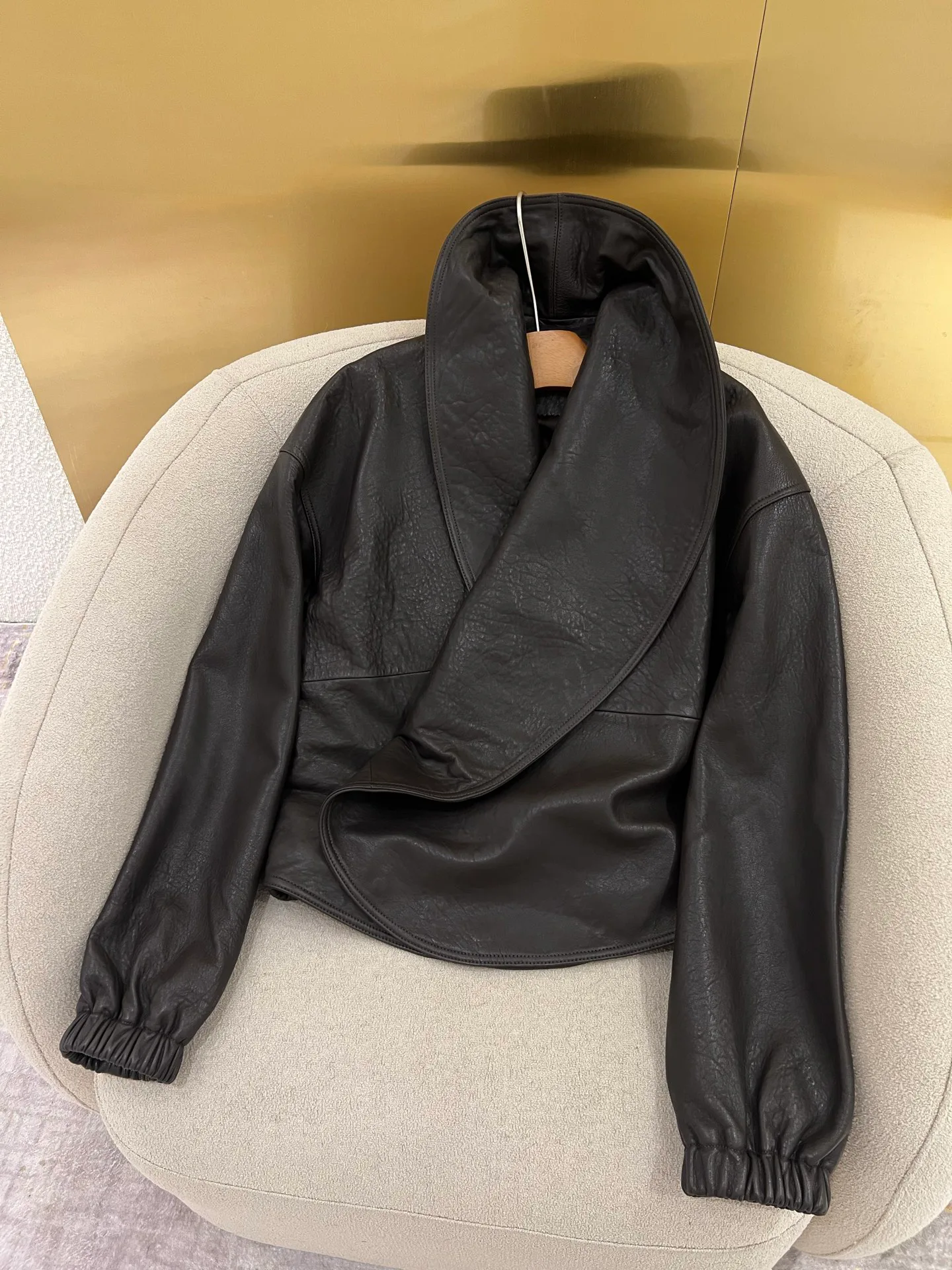 Кожаные Куртки И Дублёнки Женские Loro Piana 11544843