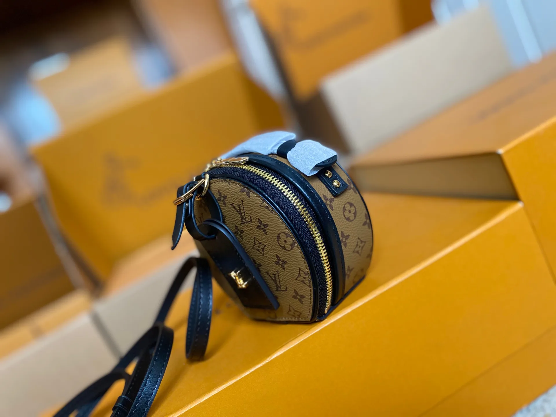 Сумки На Ремне Женские Louis Vuitton 20449