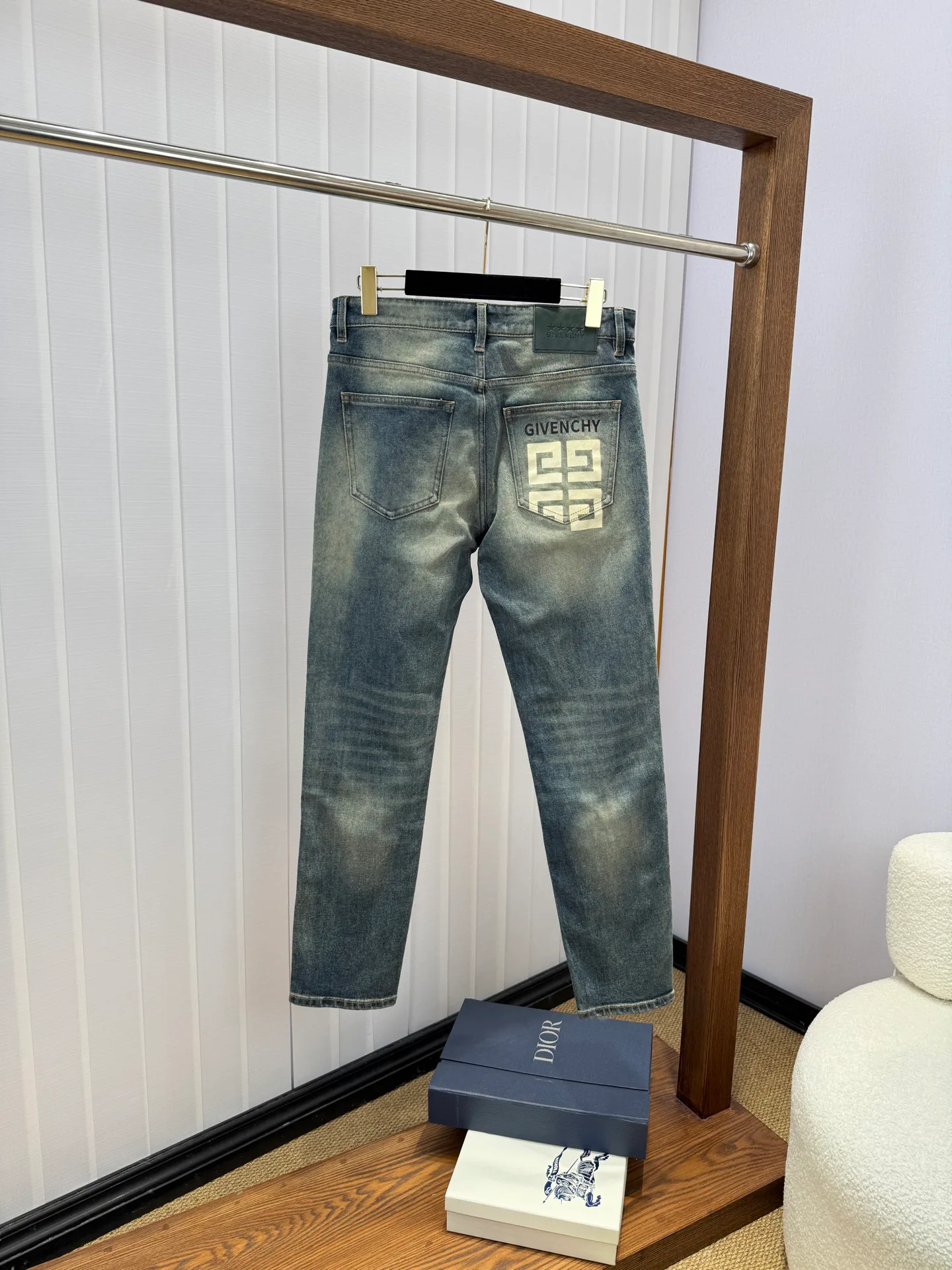 Джинсы Мужские Givenchy 18029767
