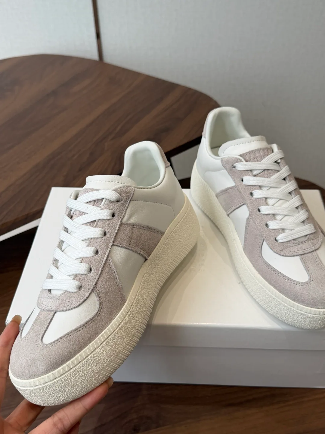 Кроссовки Женские Maison Margiela 16929925