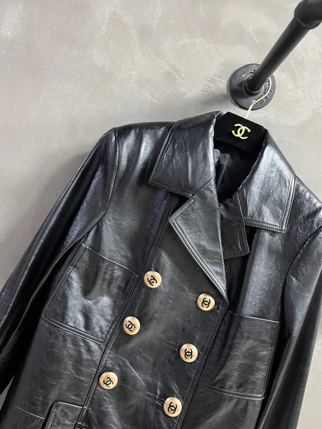 Кожаные Куртки И Дублёнки Женские Chanel 18172742