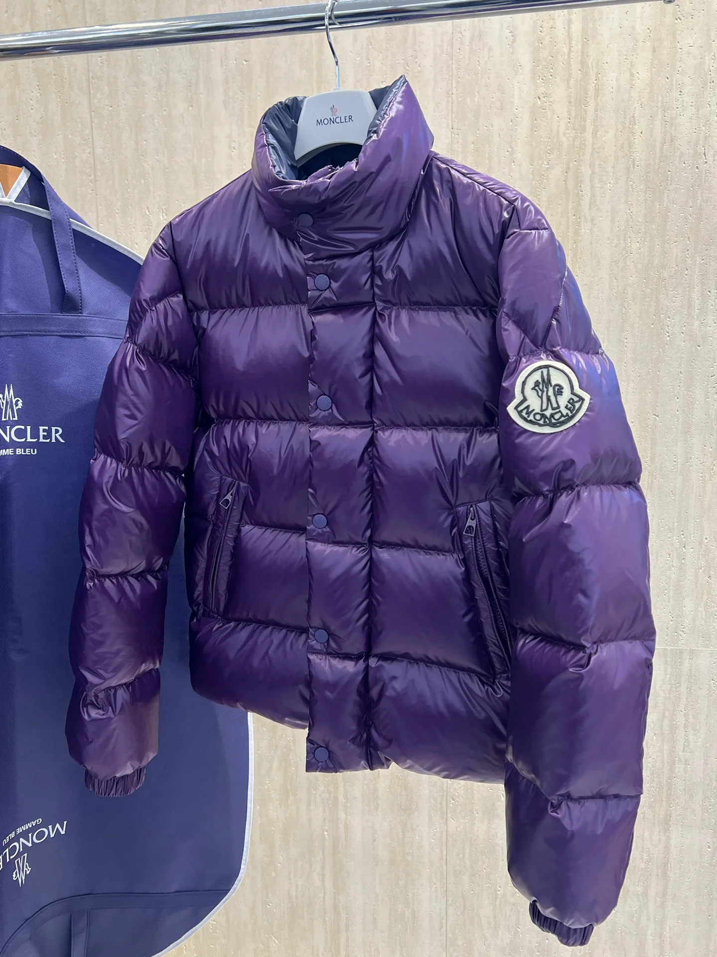 Куртки И Пуховики Женские Moncler 18723413