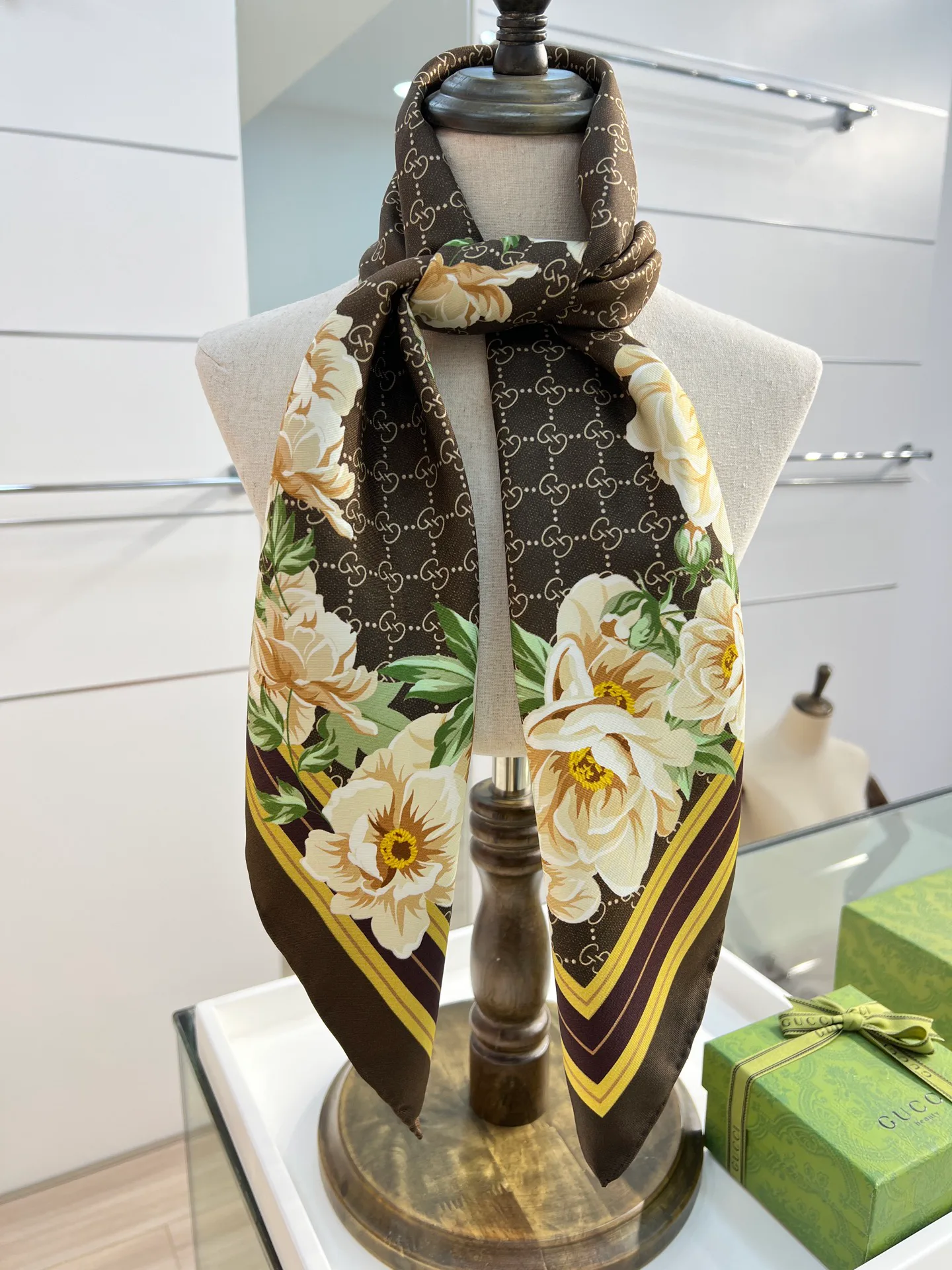 Шарфы Gucci 1020601