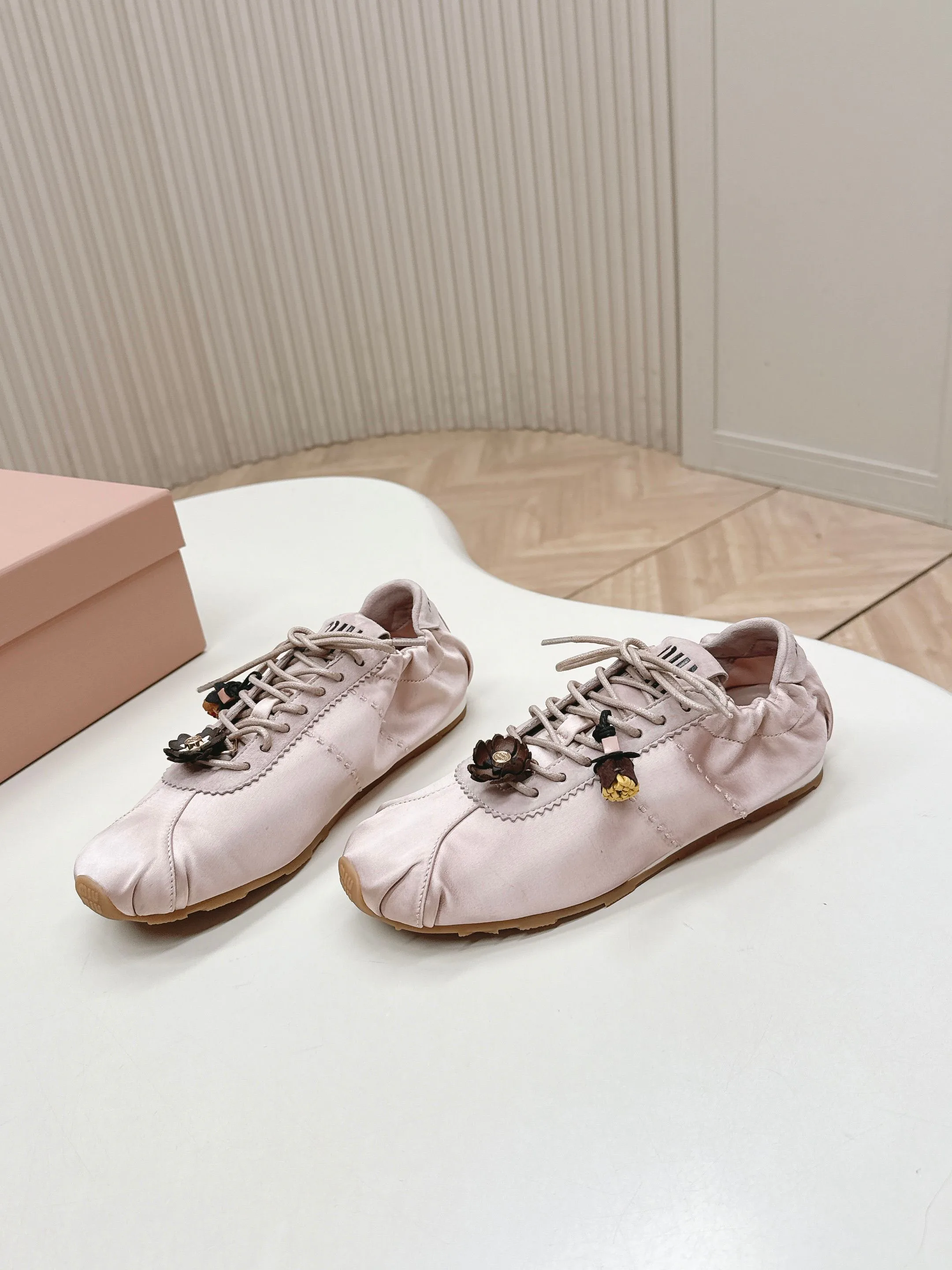 Кроссовки Женские Miu Miu 1874646
