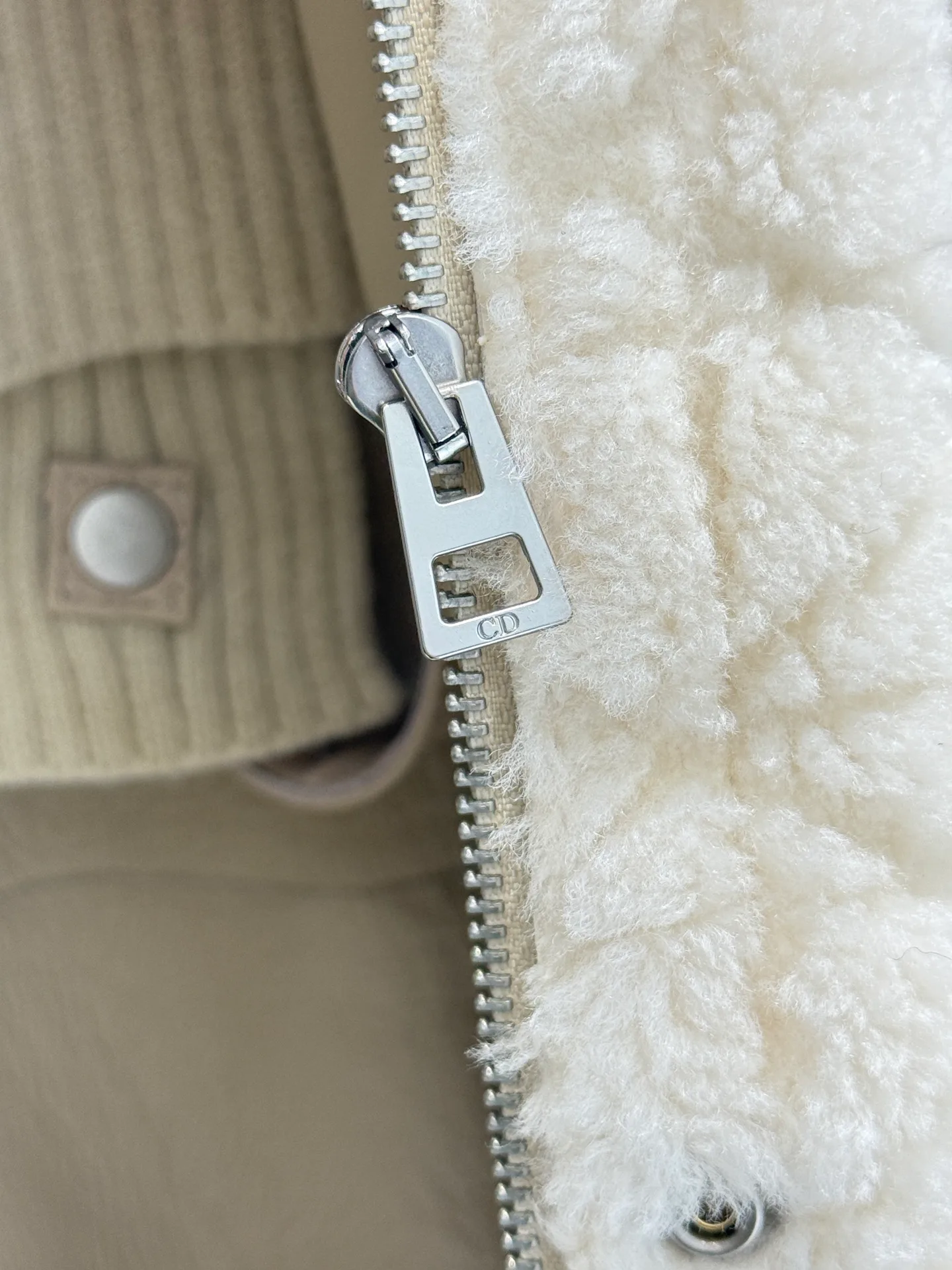 Кожаные Куртки И Дублёнки Женские Christian Dior 4771611