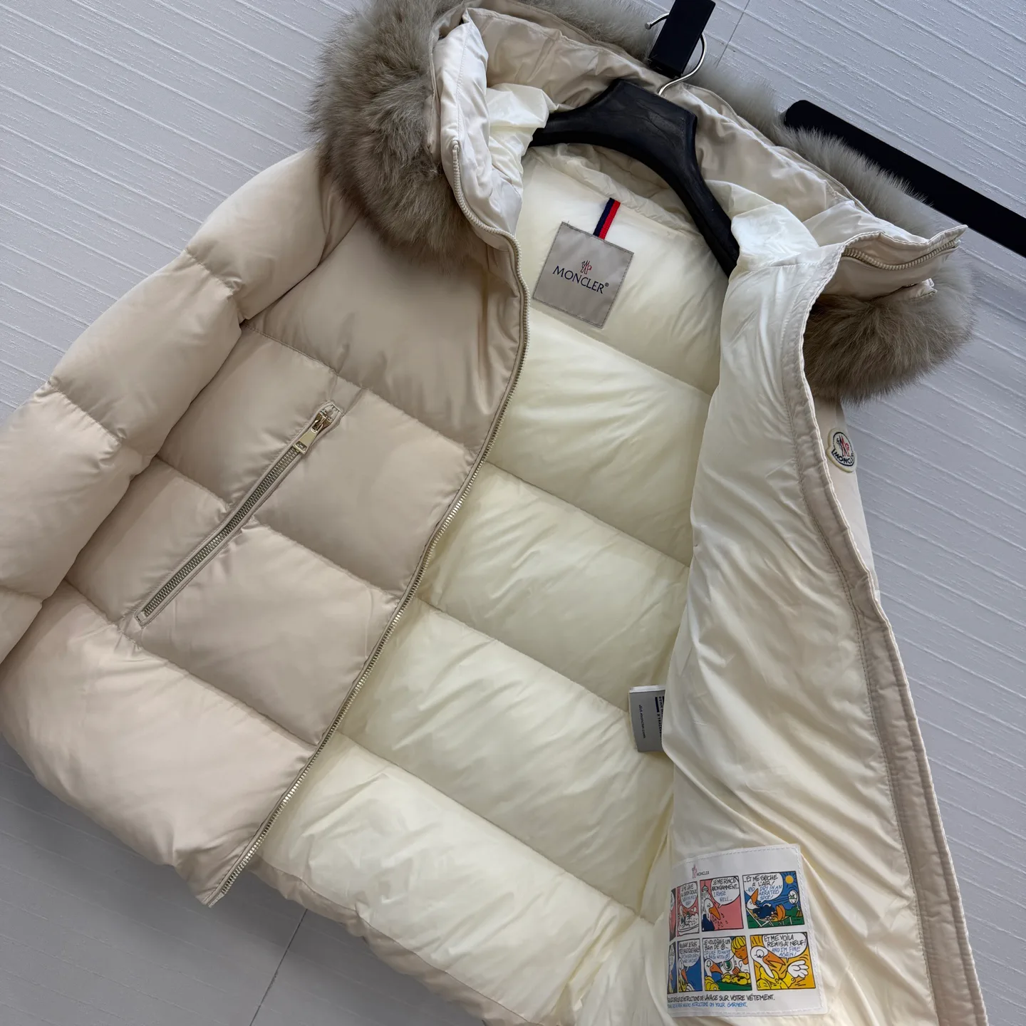 Куртки И Пуховики Женские Moncler 18710903