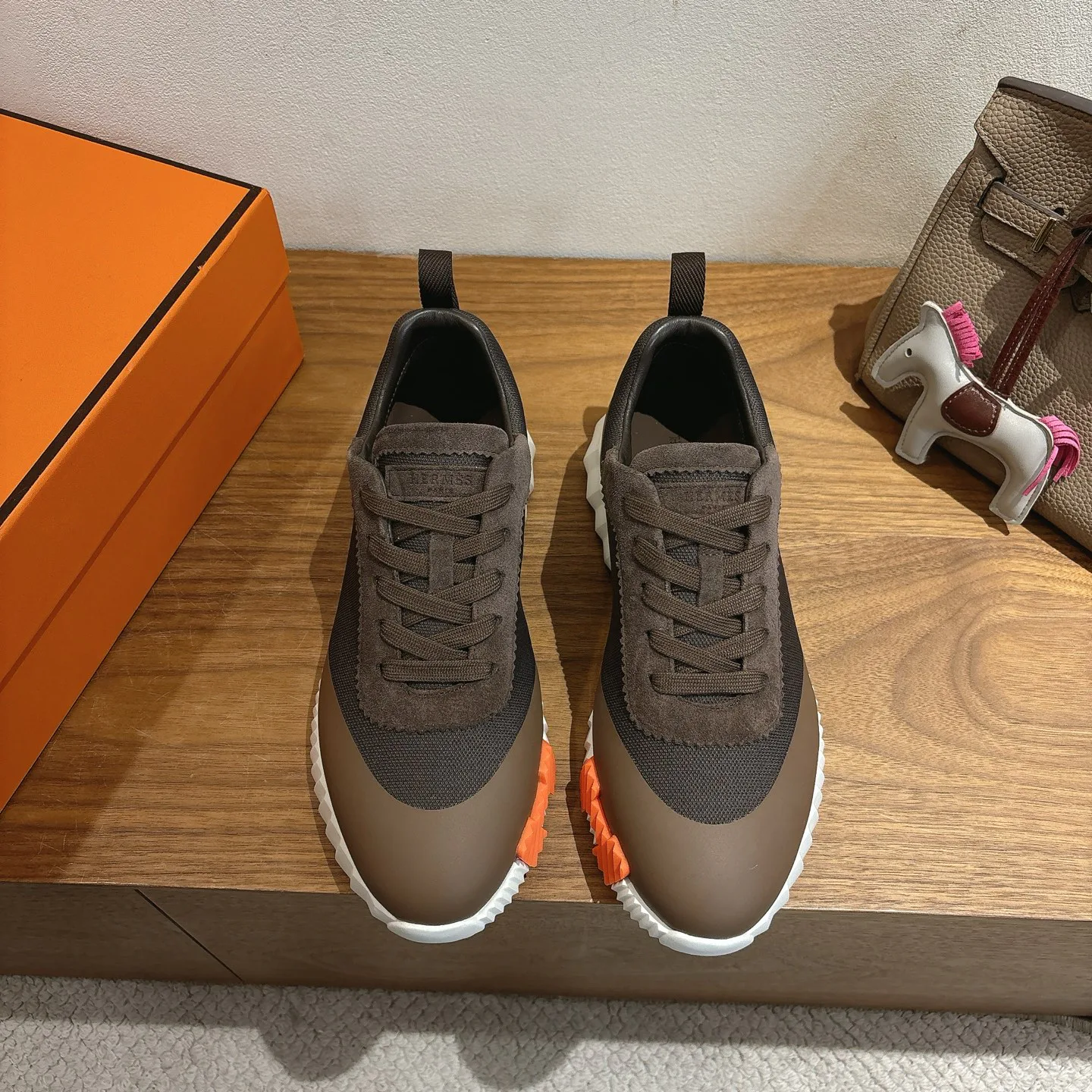 Кроссовки Женские Hermes 18729713