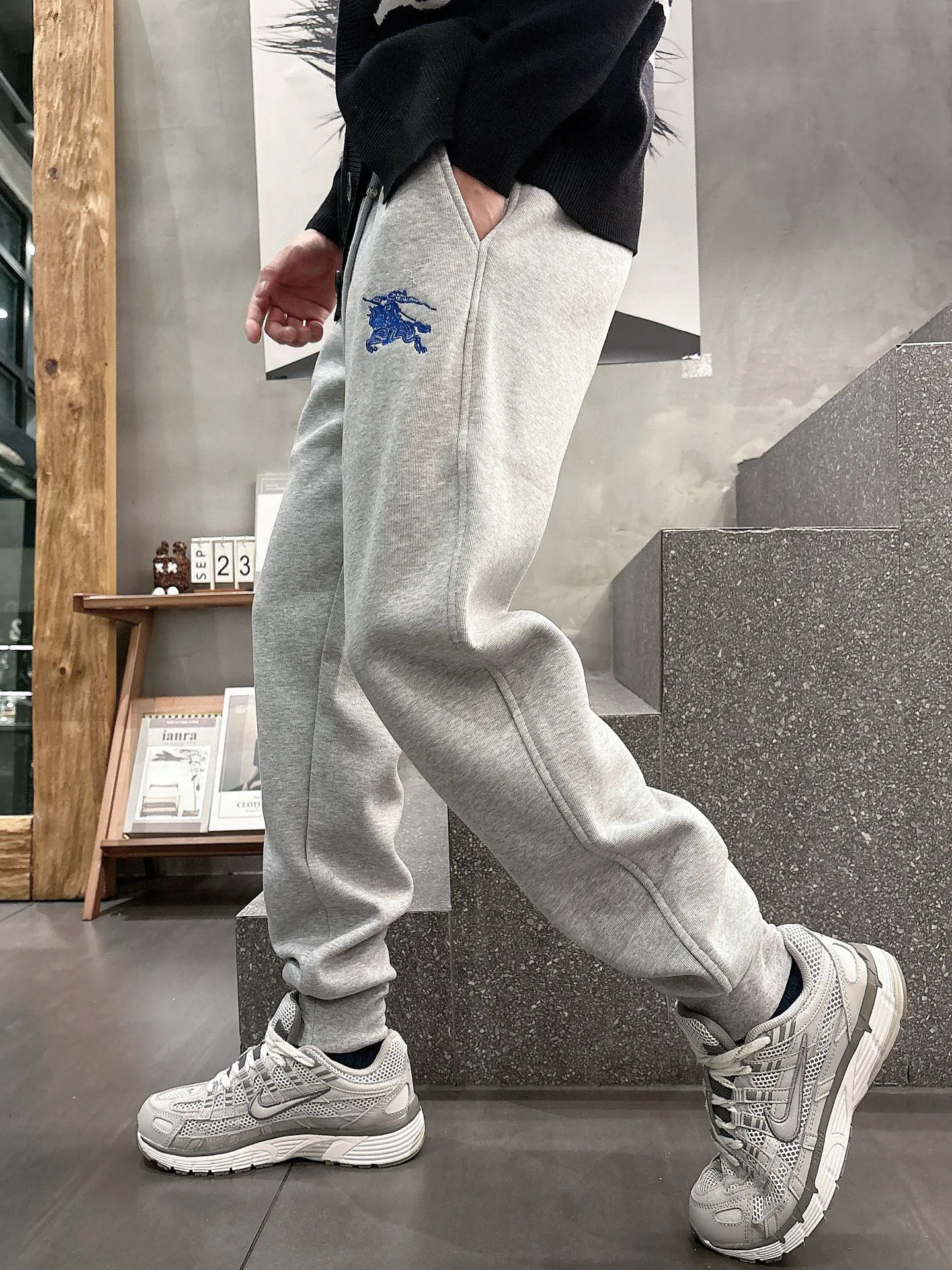 Брюки Женские Burberry 10122634