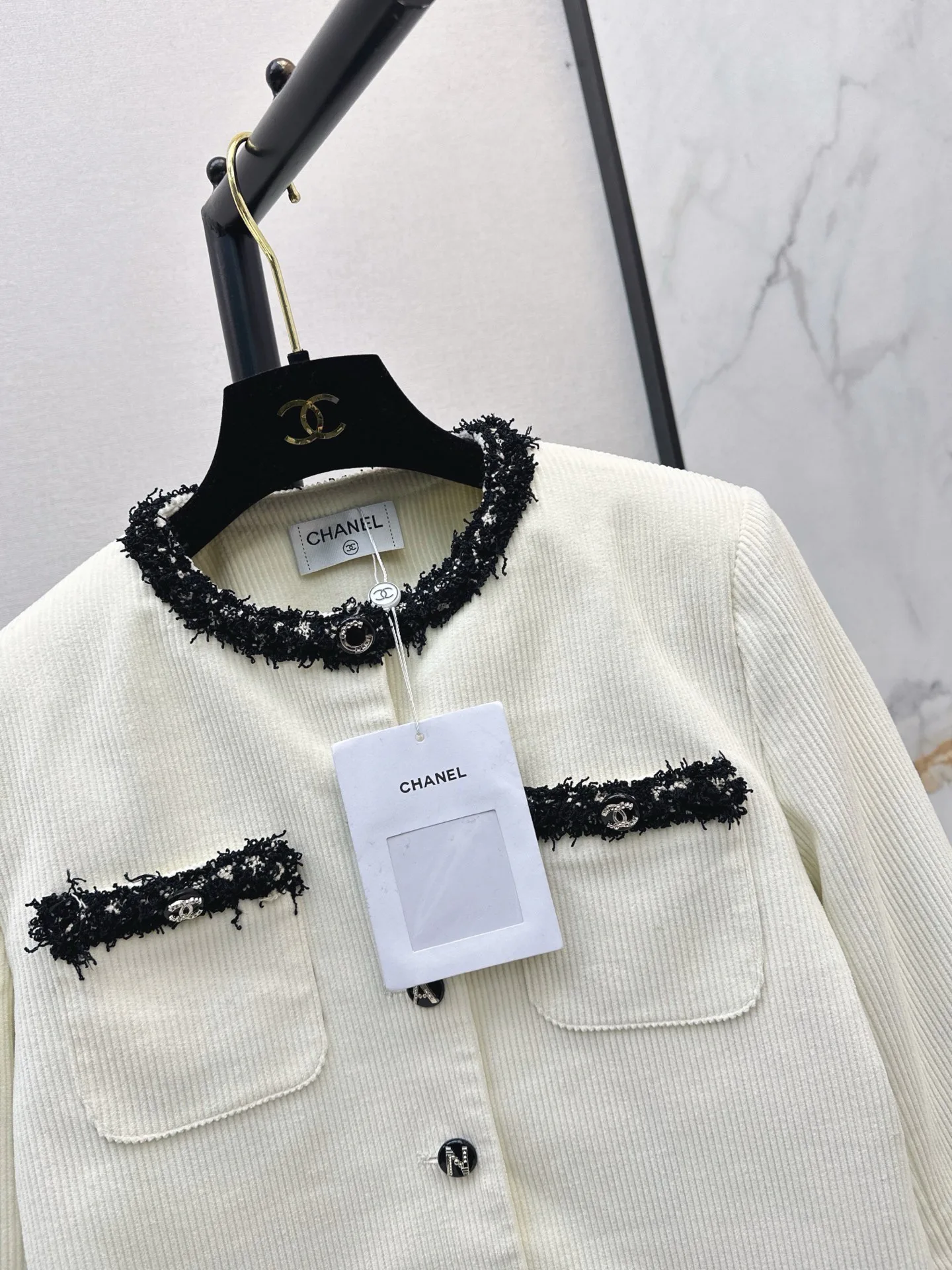 Жакеты Женские Chanel 17987866