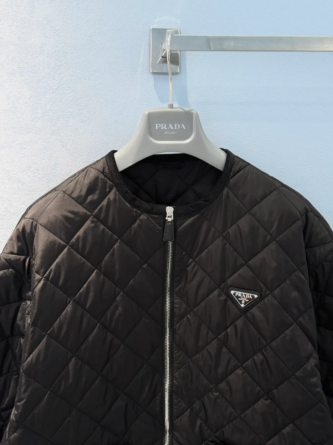 Куртки И Пуховики Женские Prada 18603388