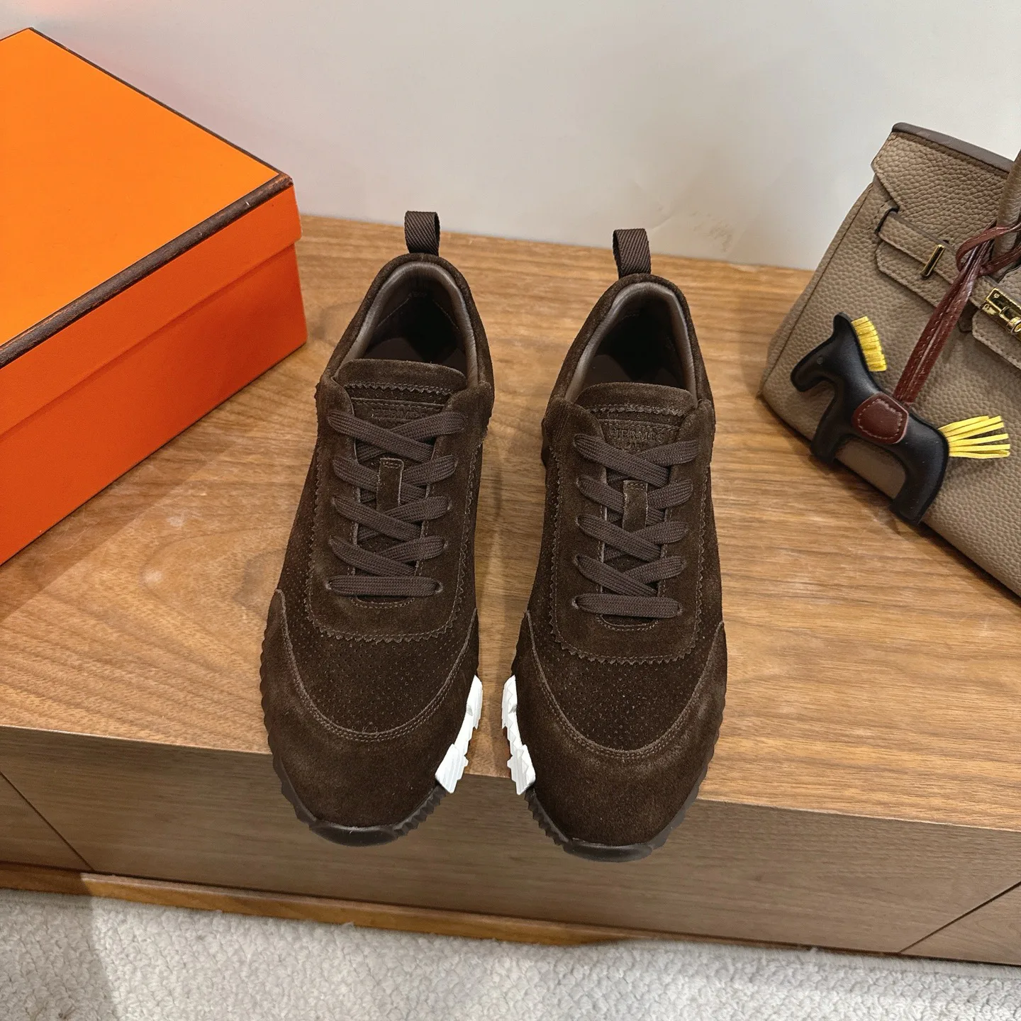Кроссовки Женские Hermes 11336533