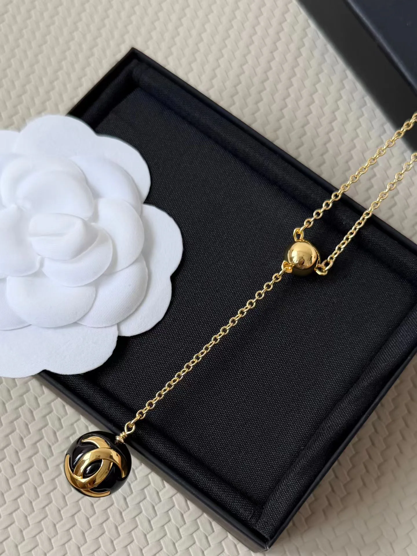 Бижутерия Chanel 18122946