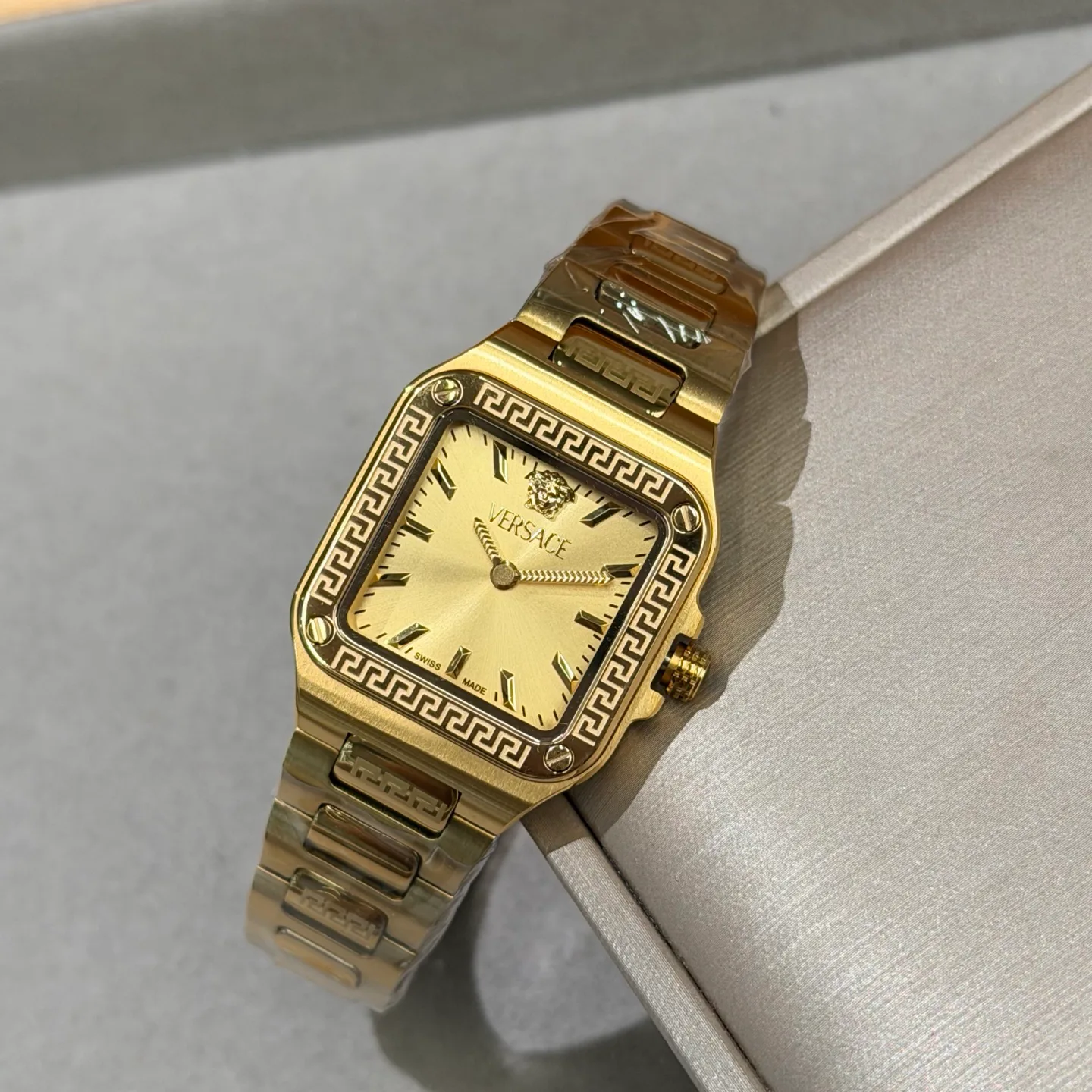 Часы Женские Versace 17813609