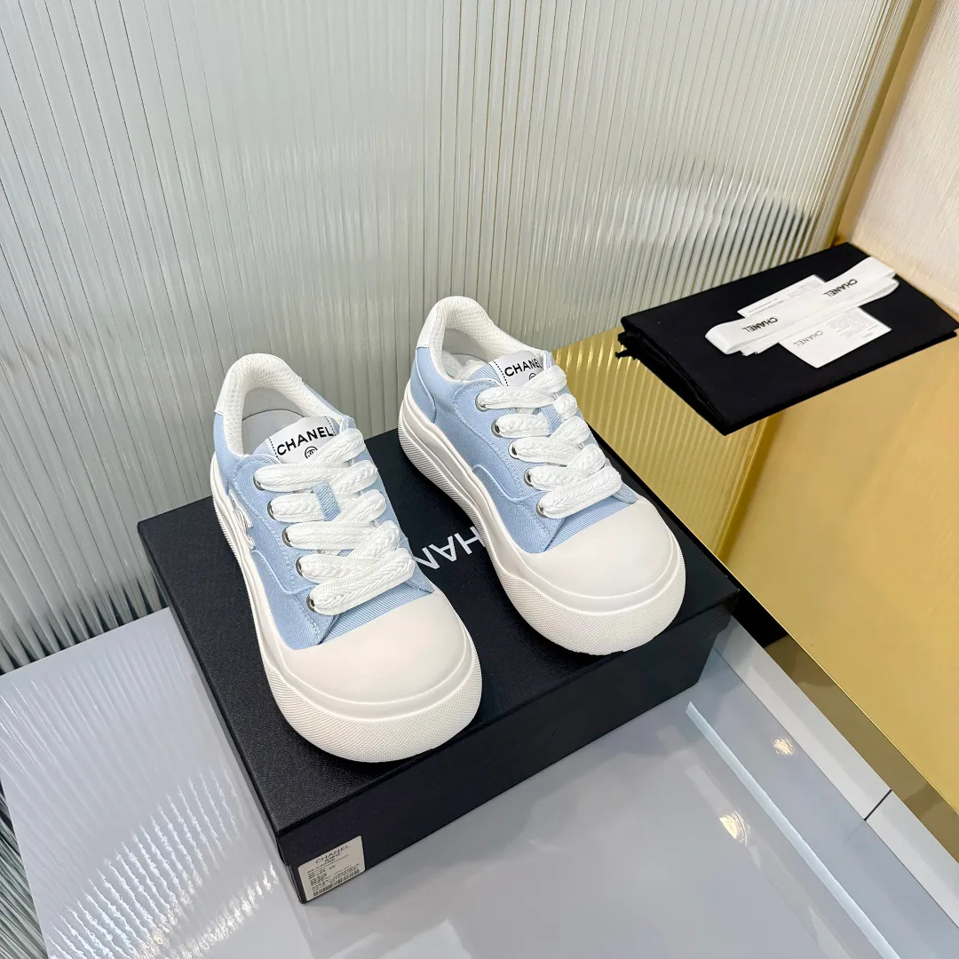 Кроссовки Женские Chanel 11396579