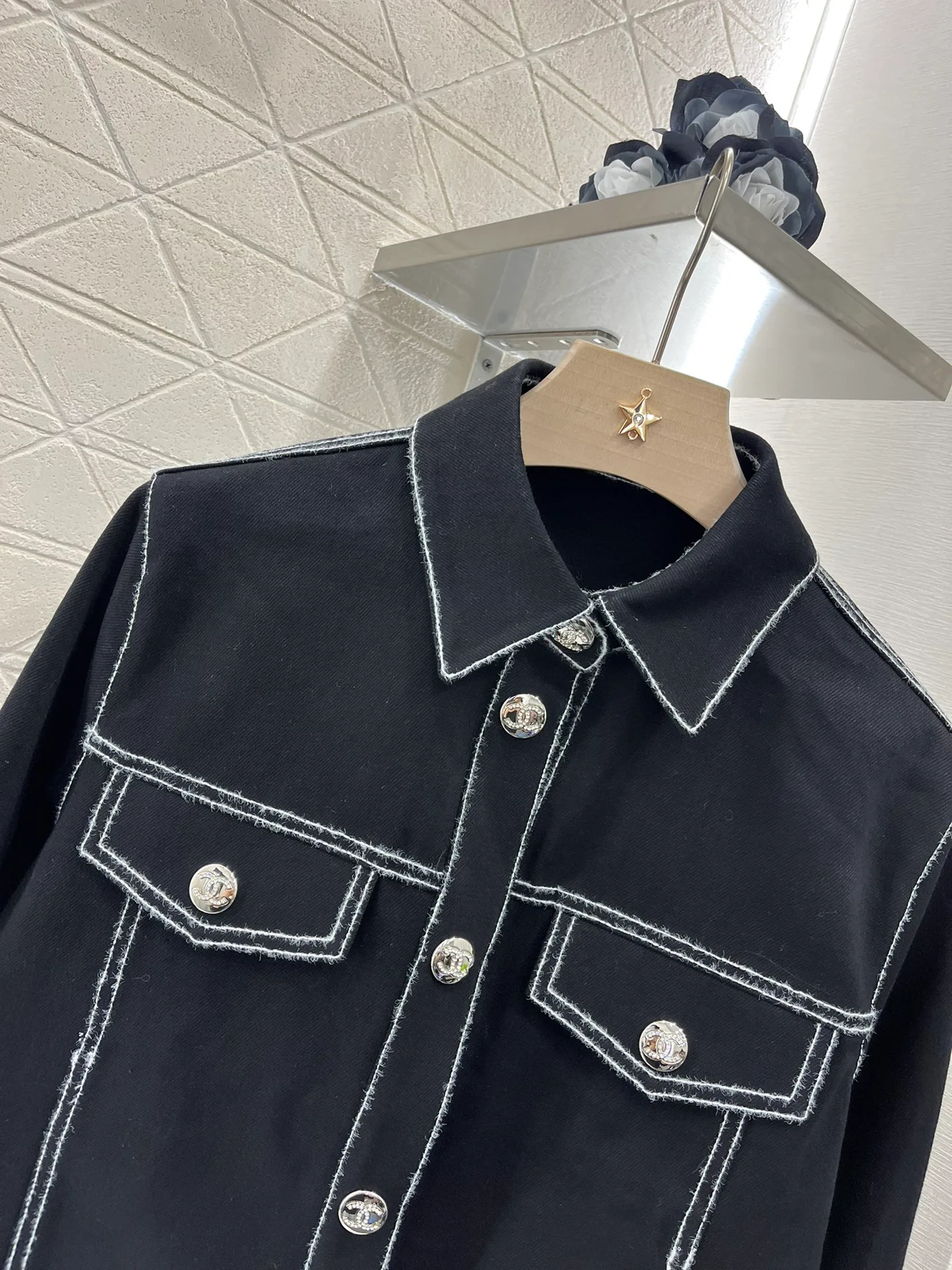 Куртки И Пуховики Женские Chanel 6641