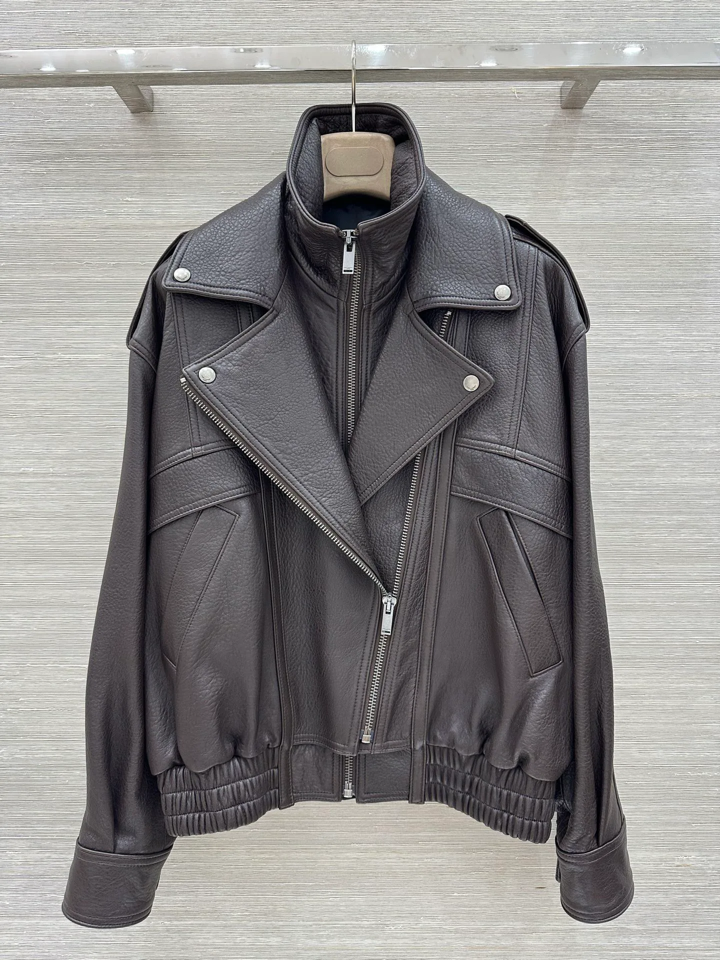 Кожаные Куртки И Дублёнки Женские Saint Laurent 19737849