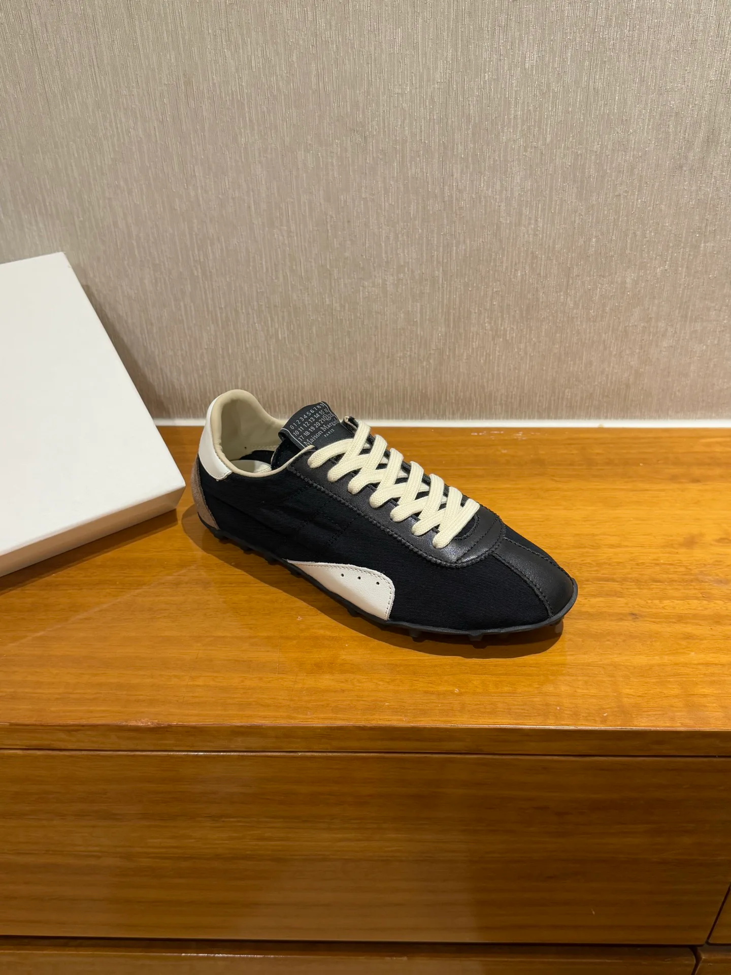 Кроссовки Женские Maison Margiela 24501