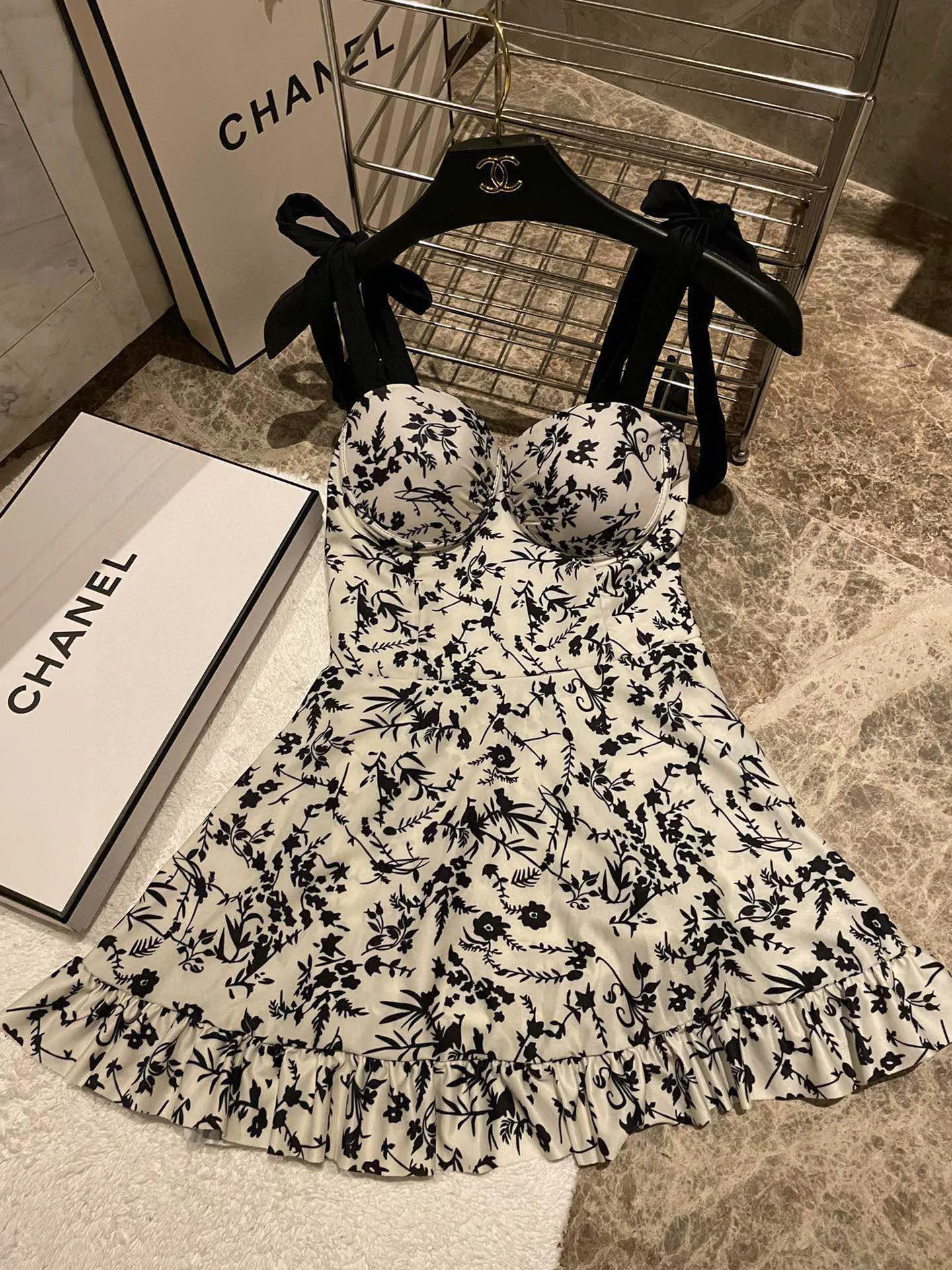 Платья Женские Chanel 49910
