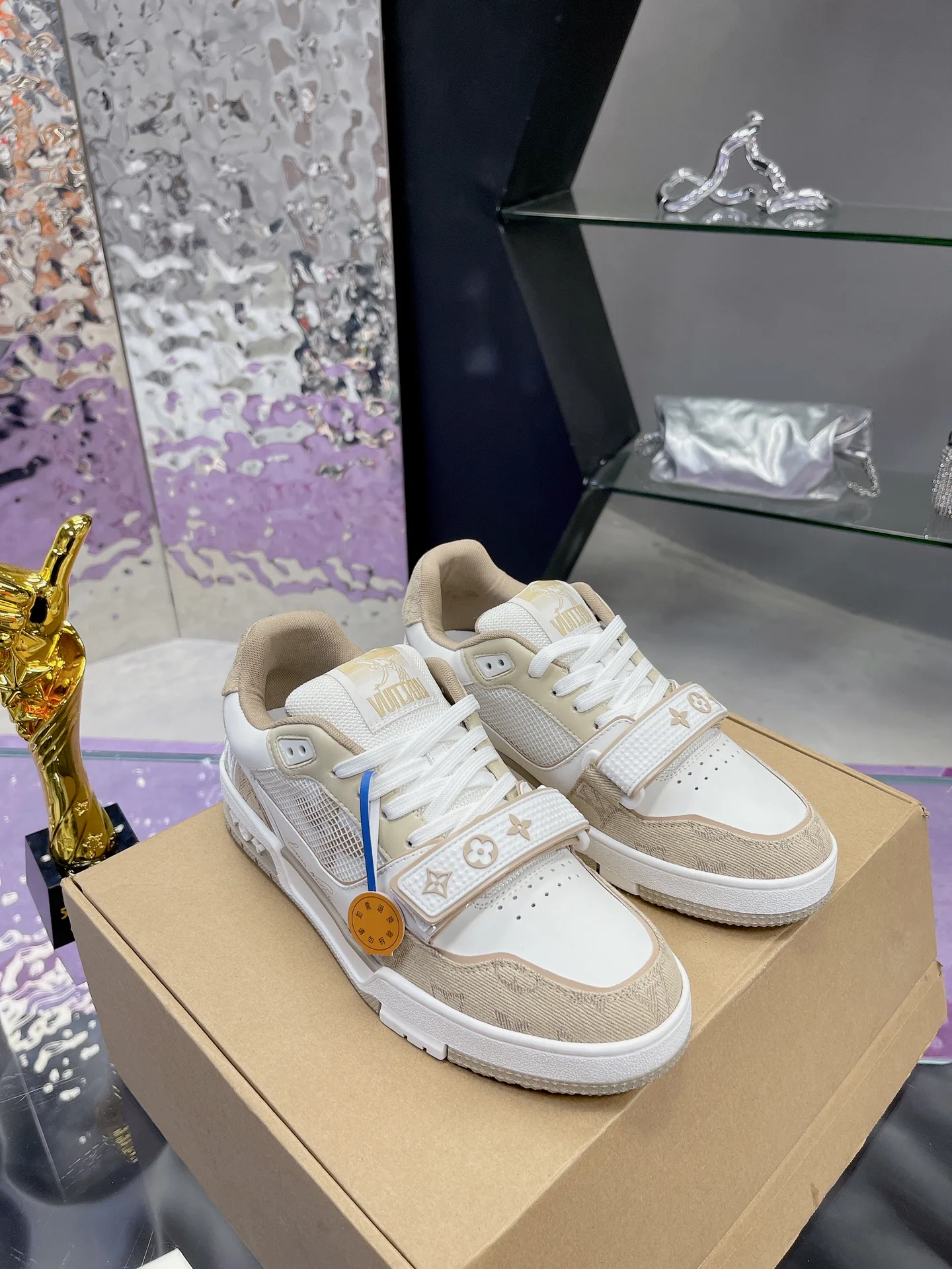Кроссовки Женские Louis Vuitton 11316744