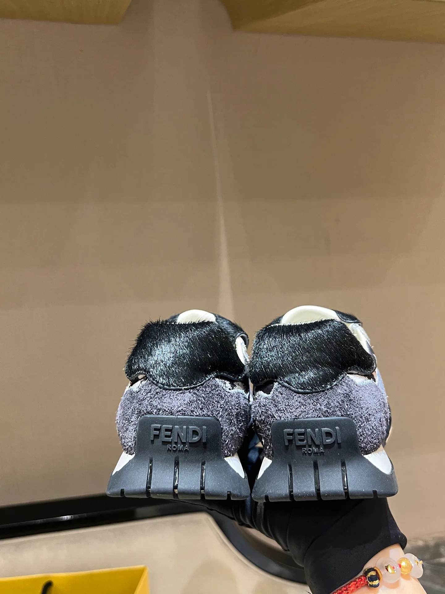 Кроссовки Женские Fendi 525942