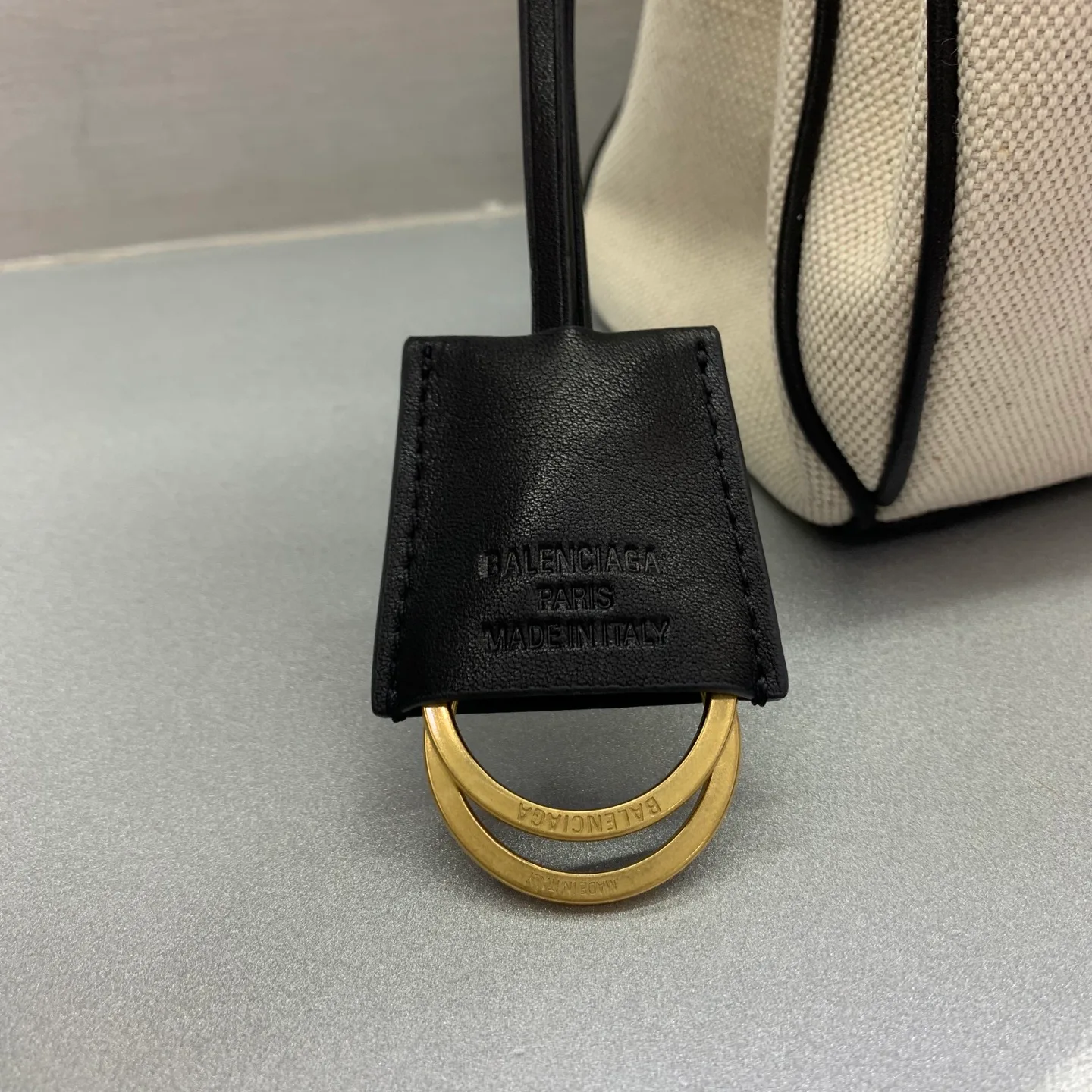 Классические Сумки Женские Balenciaga 18136004