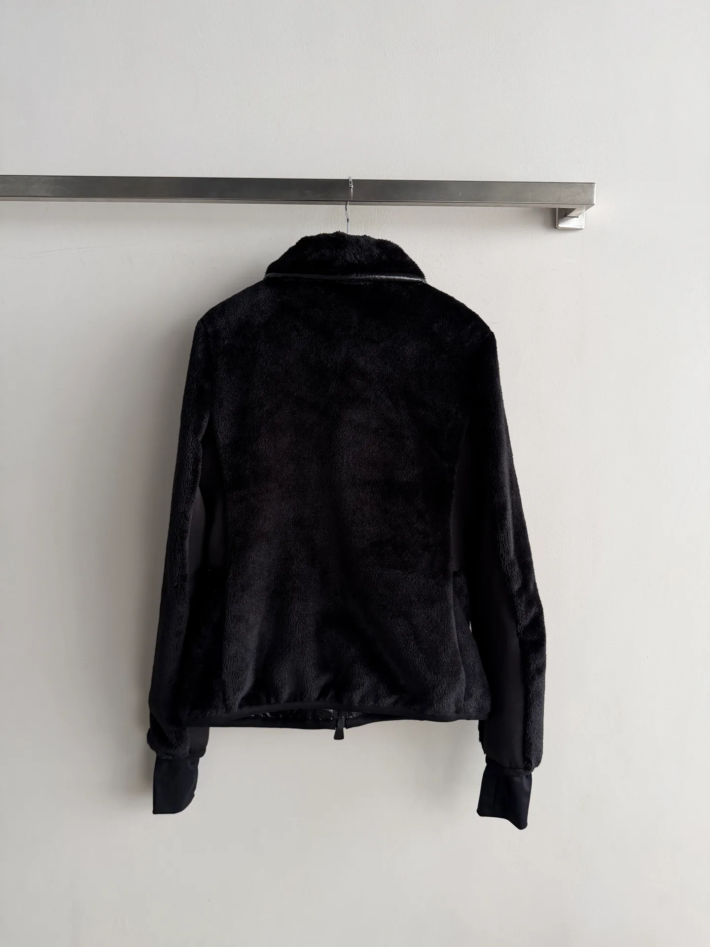 Куртки И Пуховики Женские Moncler 19309484