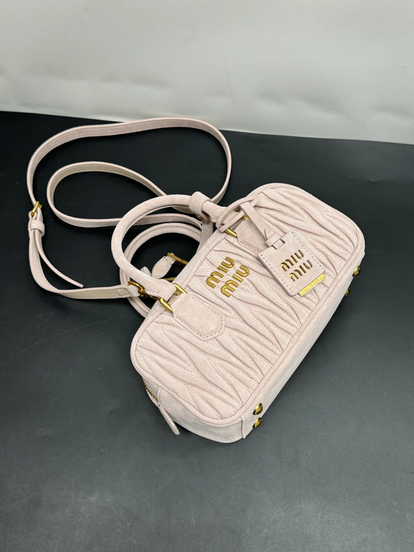 Классические Сумки Женские Miu Miu 17999177