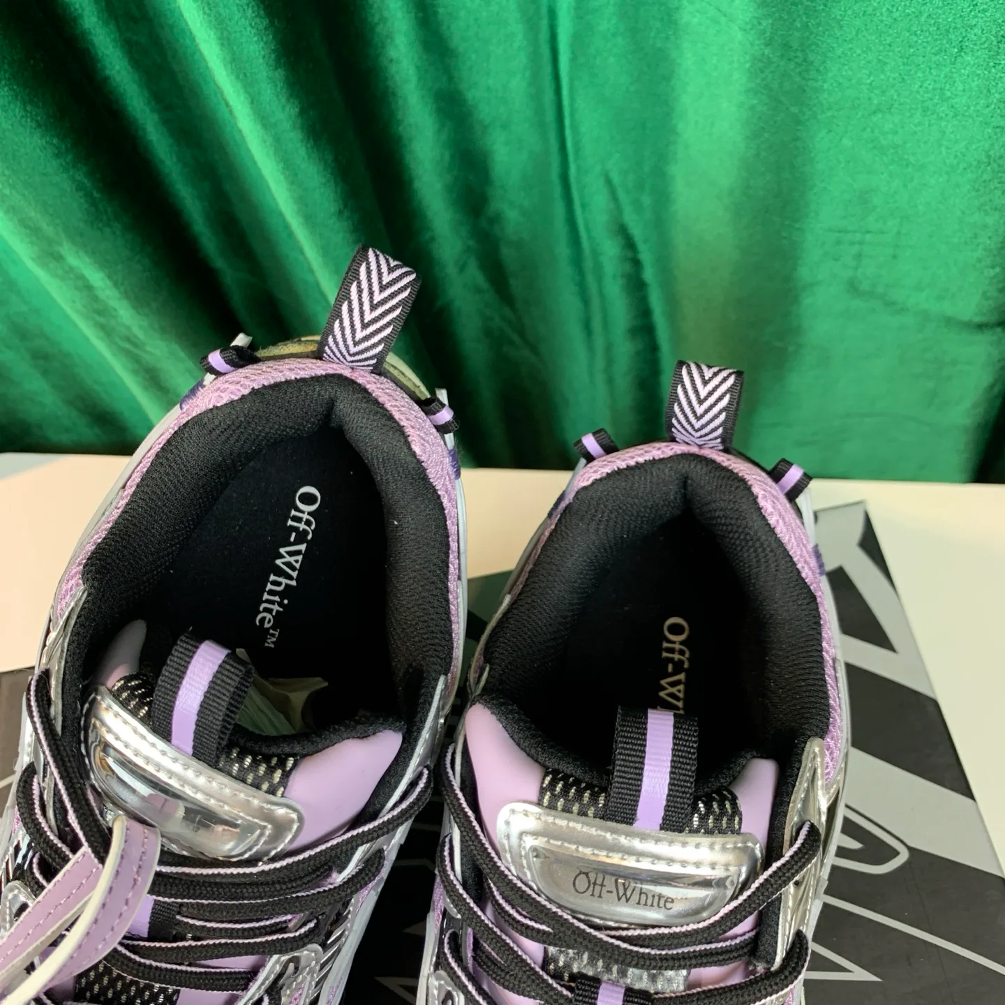 Кроссовки Женские Off-White 1106608