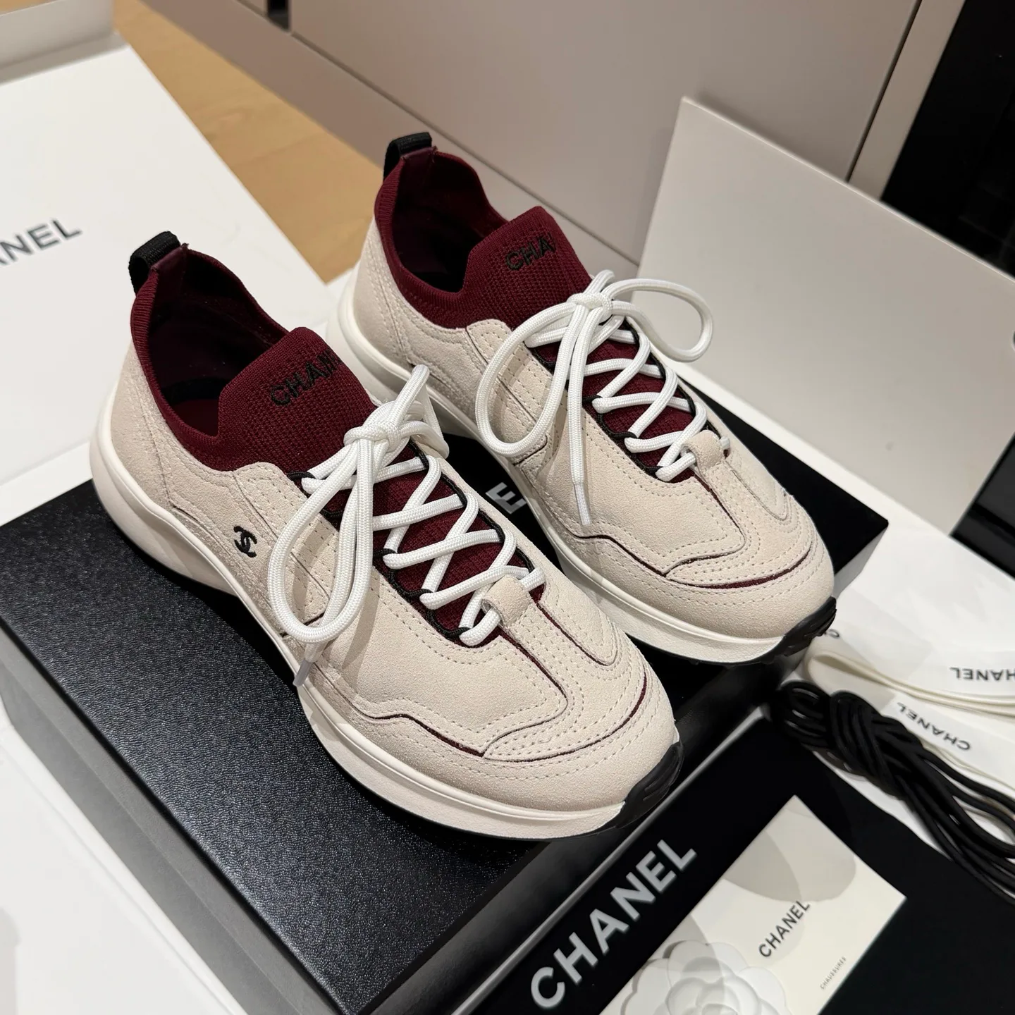 Кроссовки Женские Chanel 18121487