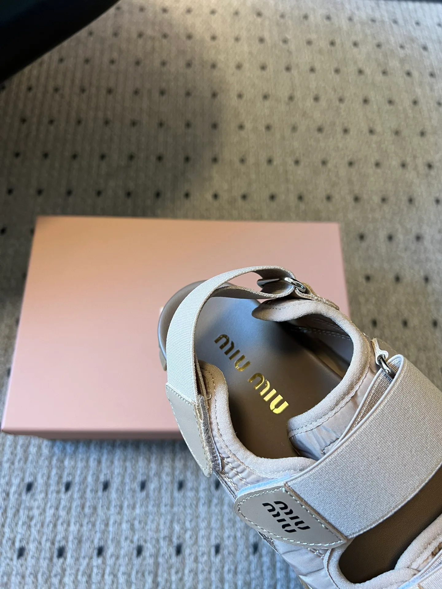 Босоножки Женские Miu Miu 11177891