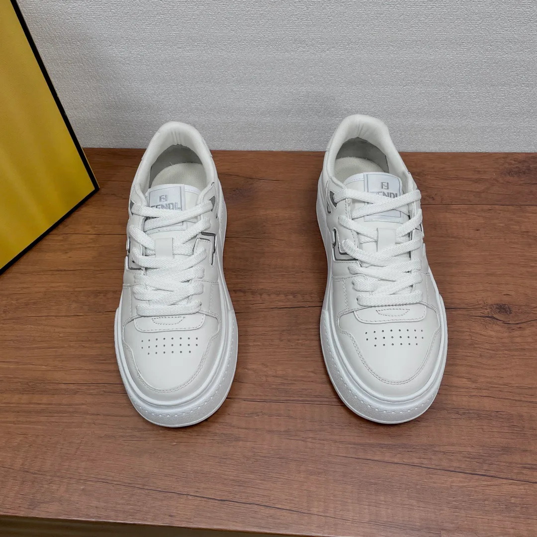 Кроссовки Женские Fendi 18626505