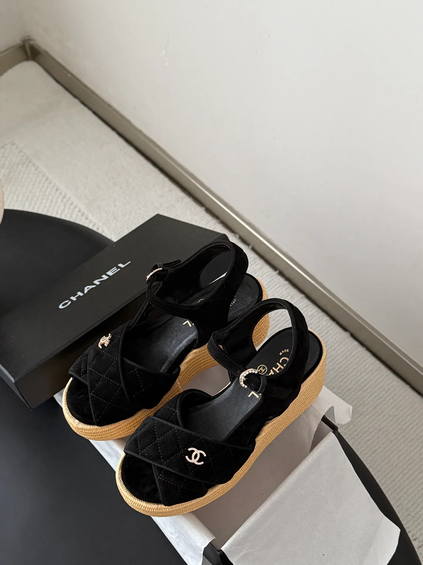 Босоножки Женские Chanel 17303645