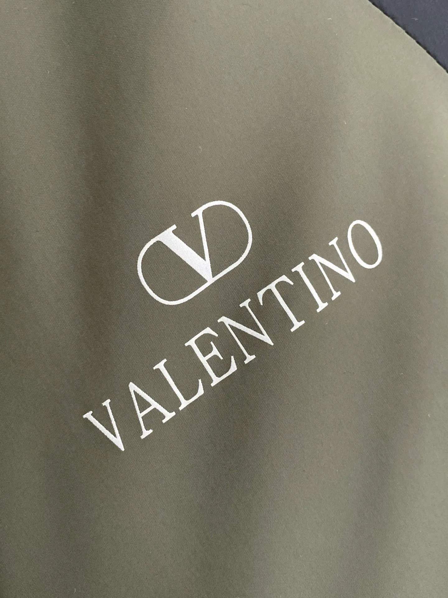 Куртки И Пуховики Мужские Valentino 11584551
