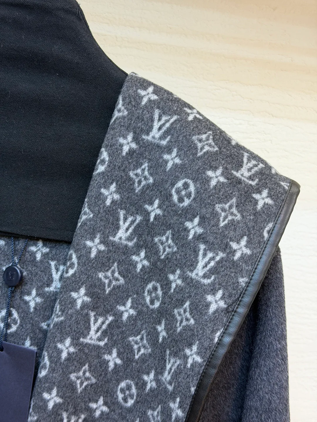 Пальто Женские Louis Vuitton 18721913