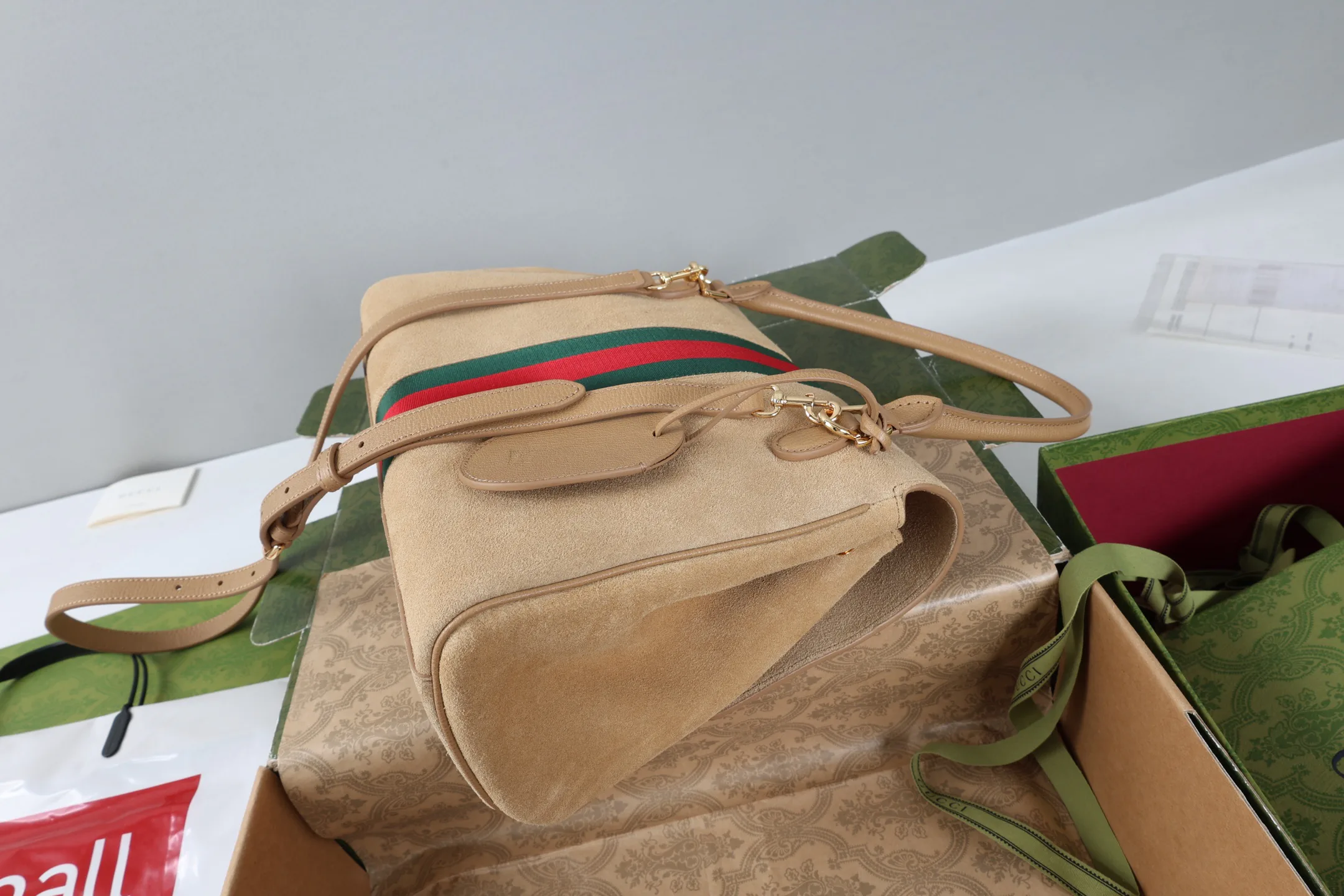 Классические Сумки Женские Gucci 18250566
