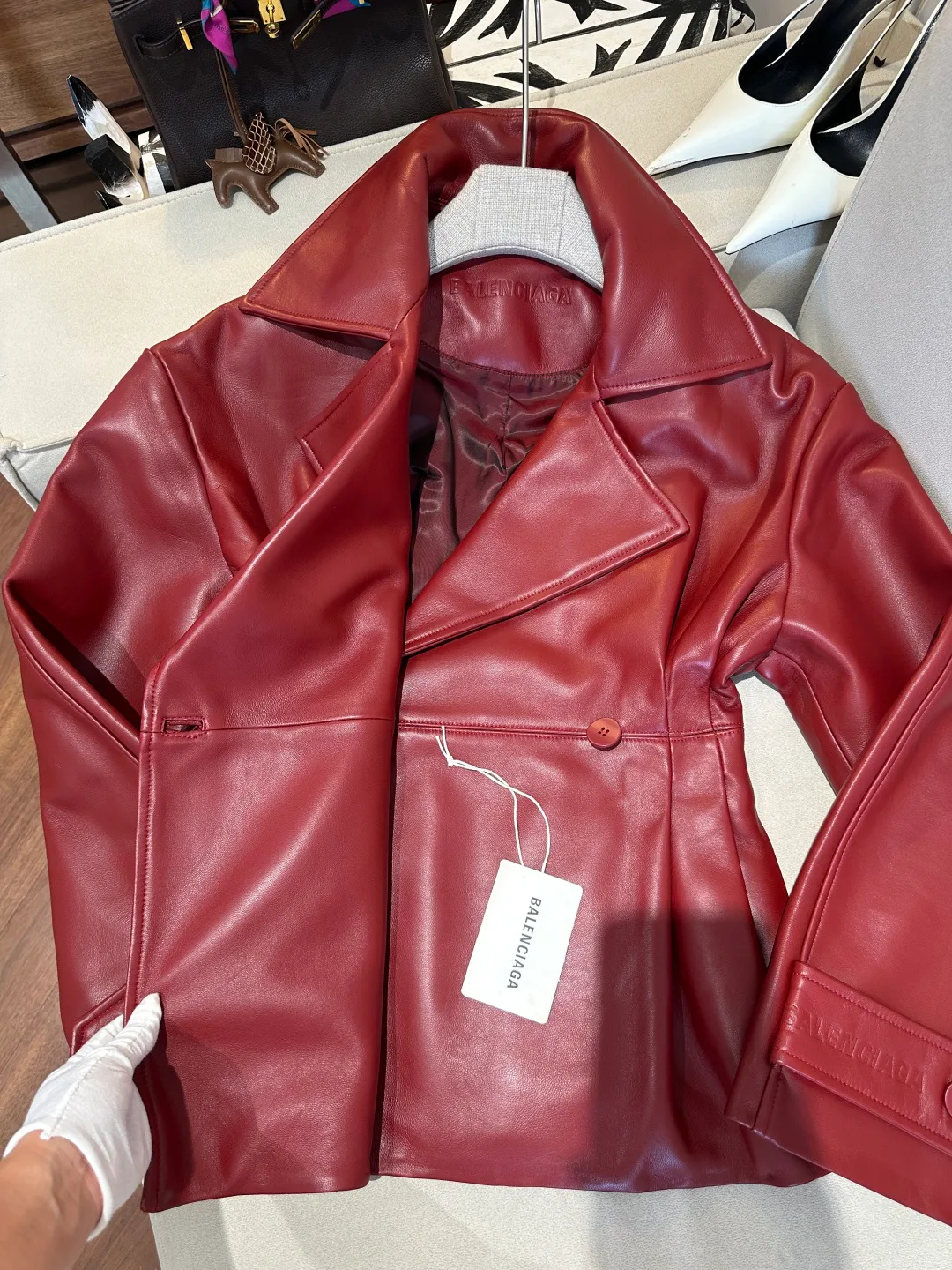 Кожаные Куртки И Дублёнки Женские Balenciaga 18515828