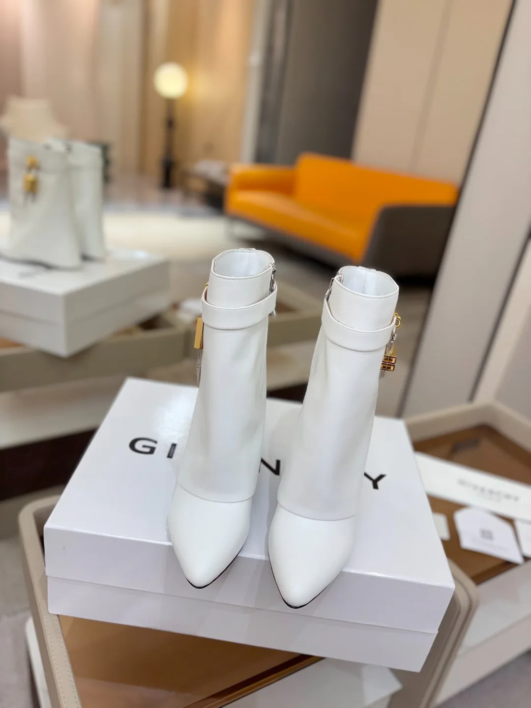Ботинки Женские Givenchy 520243