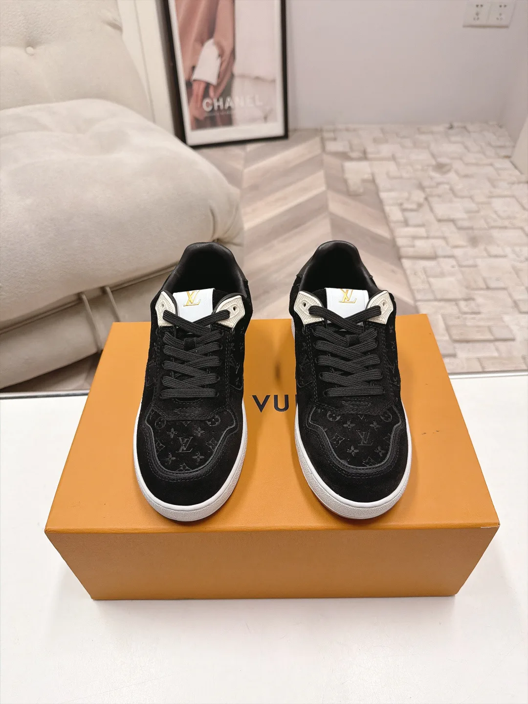 Кроссовки Женские Louis Vuitton 18708834