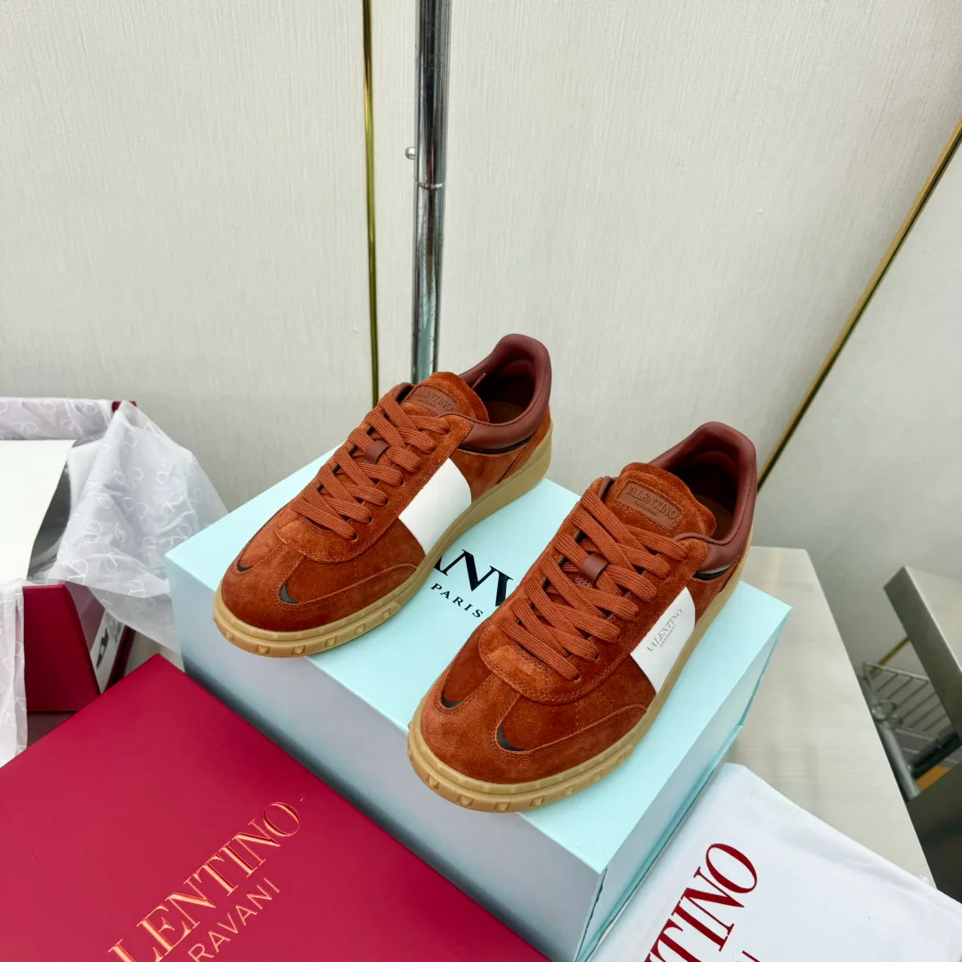 Кроссовки Женские Valentino 17955037