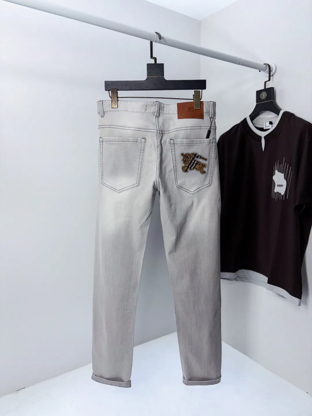 Джинсы Мужские Burberry 12764039