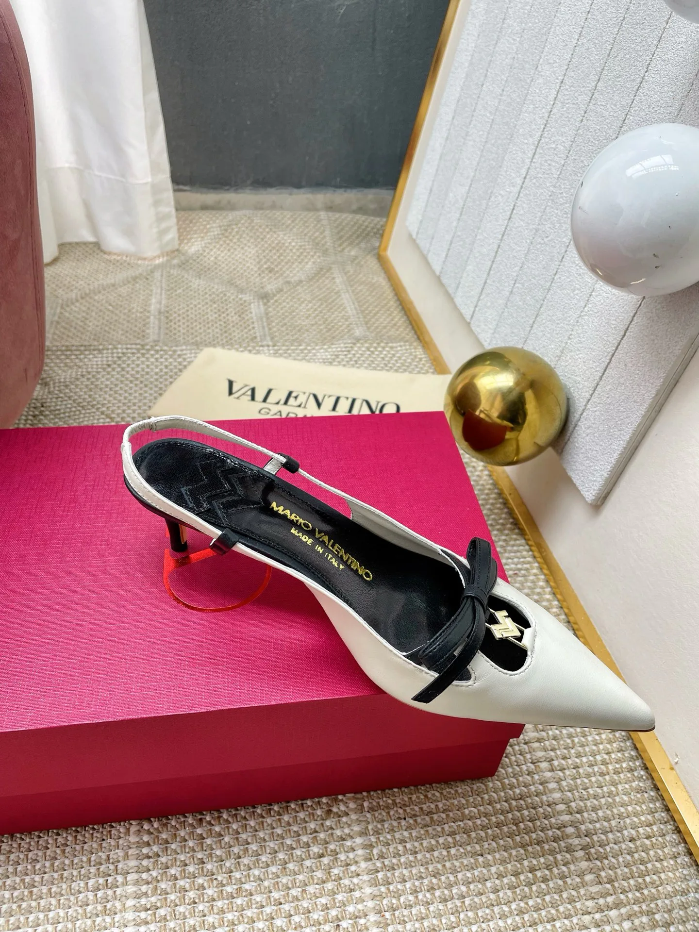 Босоножки Женские Valentino 11479978