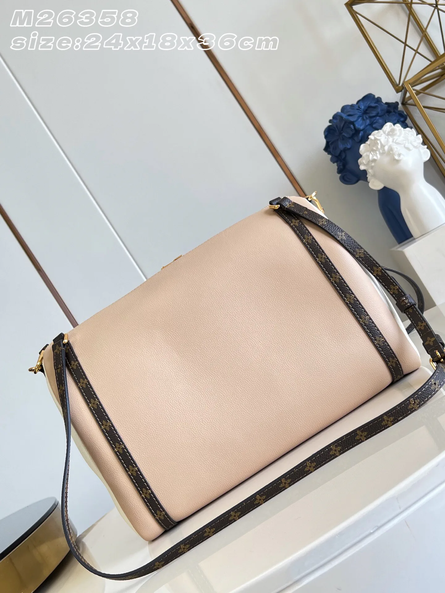 Классические Сумки Женские Louis Vuitton 17454385