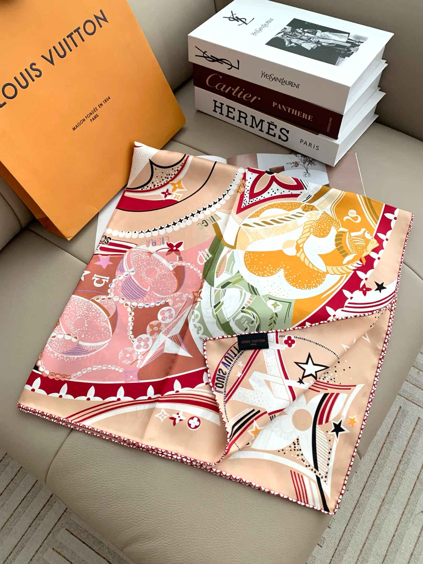 Платки Louis Vuitton 18675529
