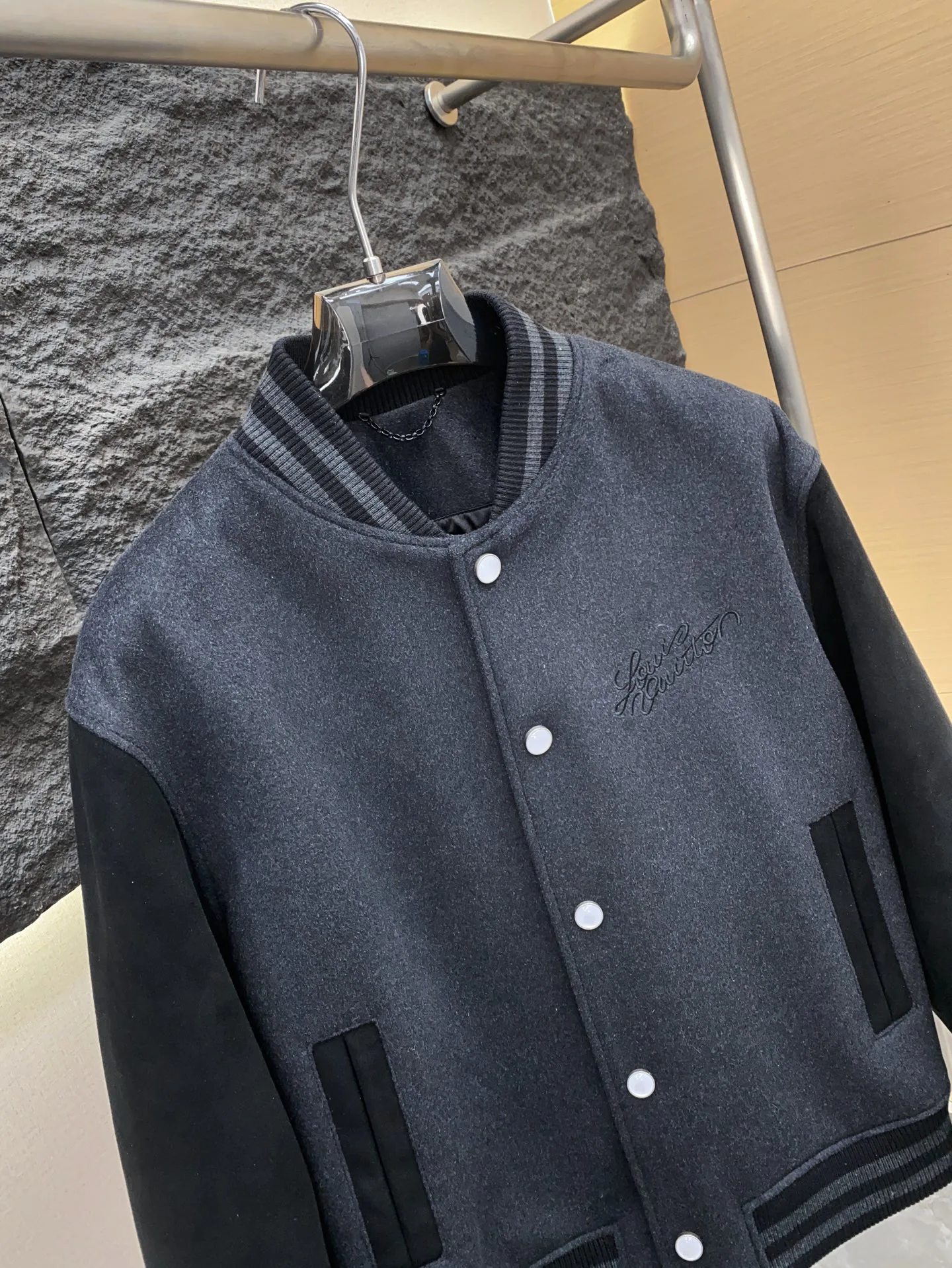 Куртки И Пуховики Мужские Louis Vuitton 608139