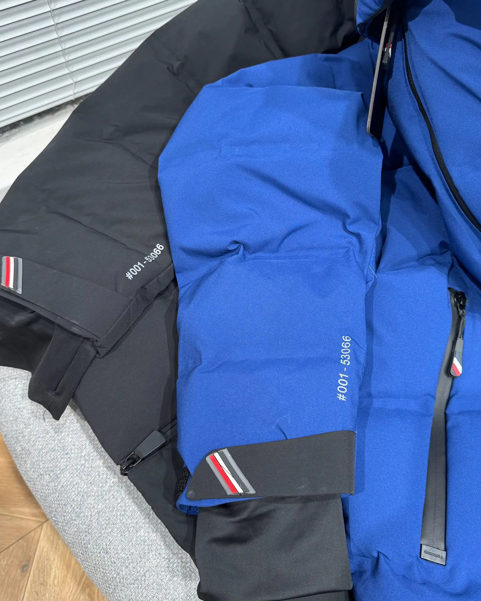 Куртки И Пуховики Мужские Moncler 4963724