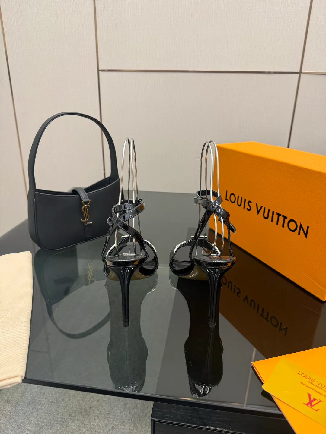 Босоножки Женские Louis Vuitton 5052038