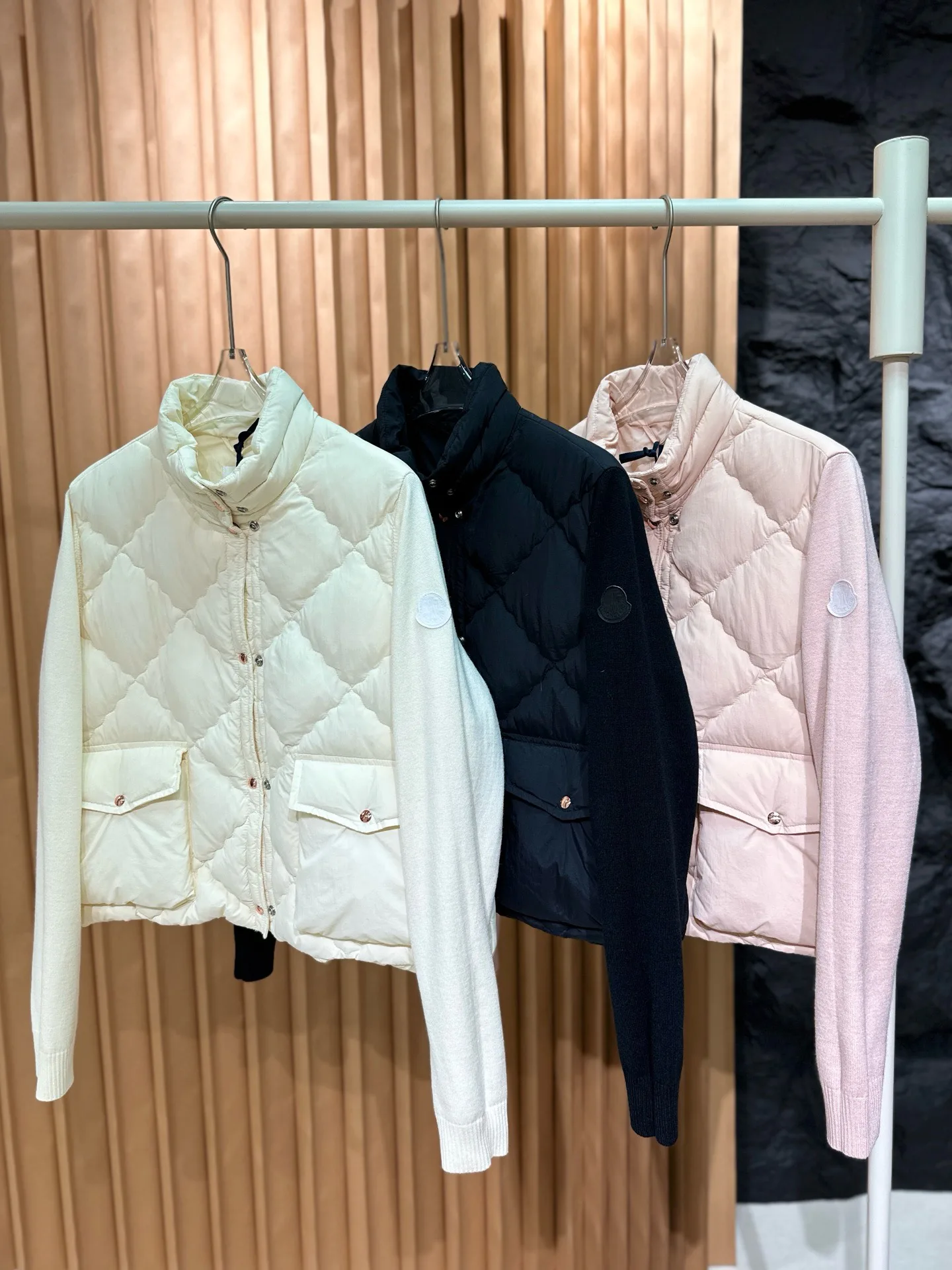 Куртки И Пуховики Женские Moncler 18016937